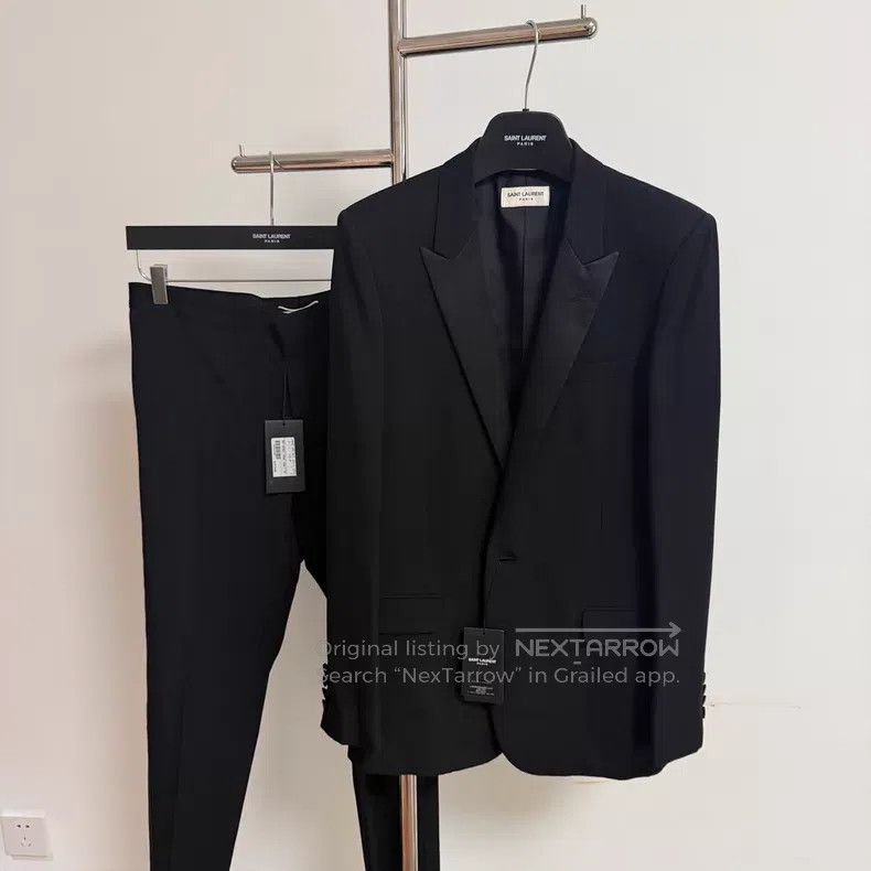 Saint Laurent Paris Saint Laurent Paris Smoking Suit i Size US M / EU 48-50 / 2 - 1 Thumbnail