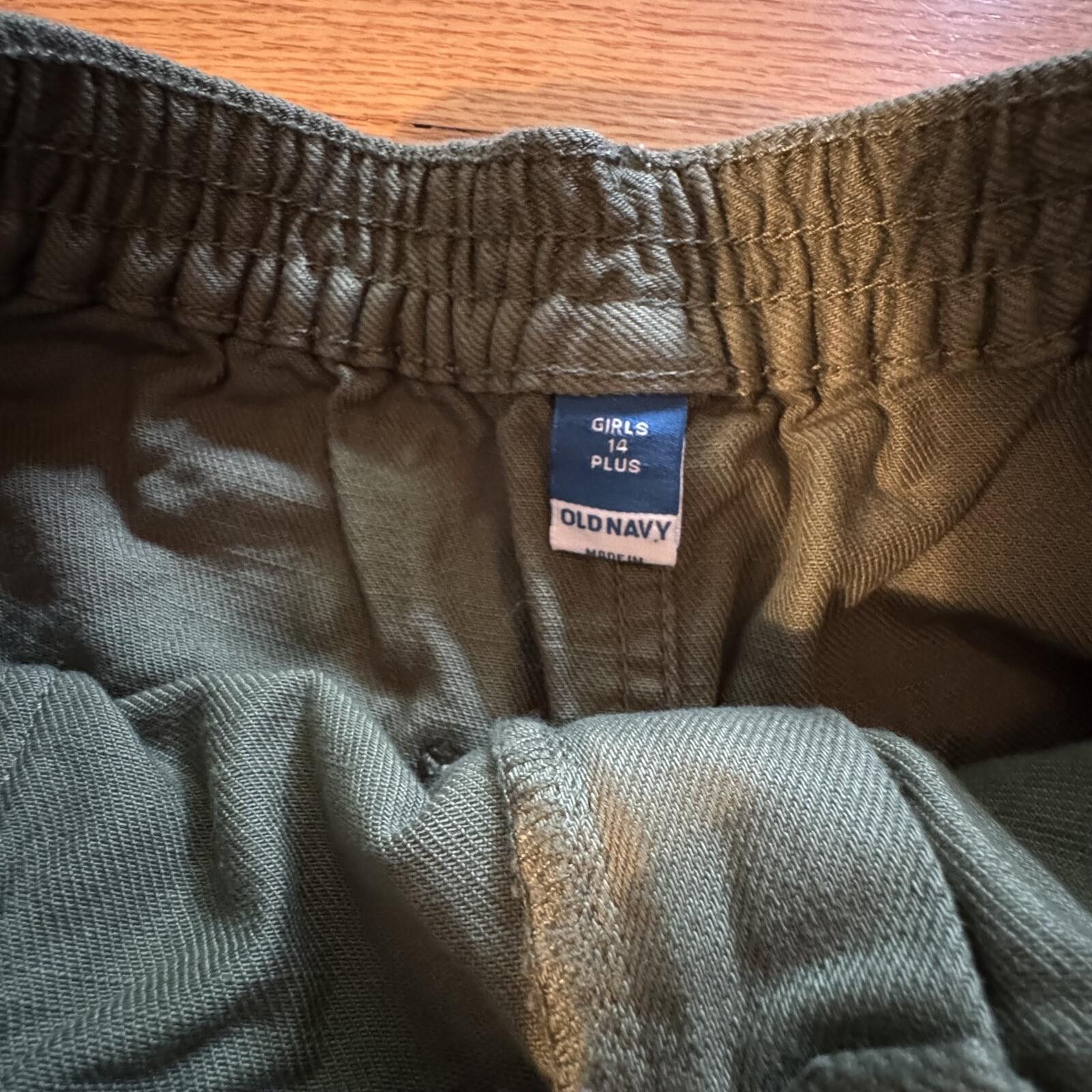 Old Navy New Old Navy Girls 14 Plus Olive Green Elastic Waist Shorts Size 24" / US 00 / IT 34 - 3 Thumbnail