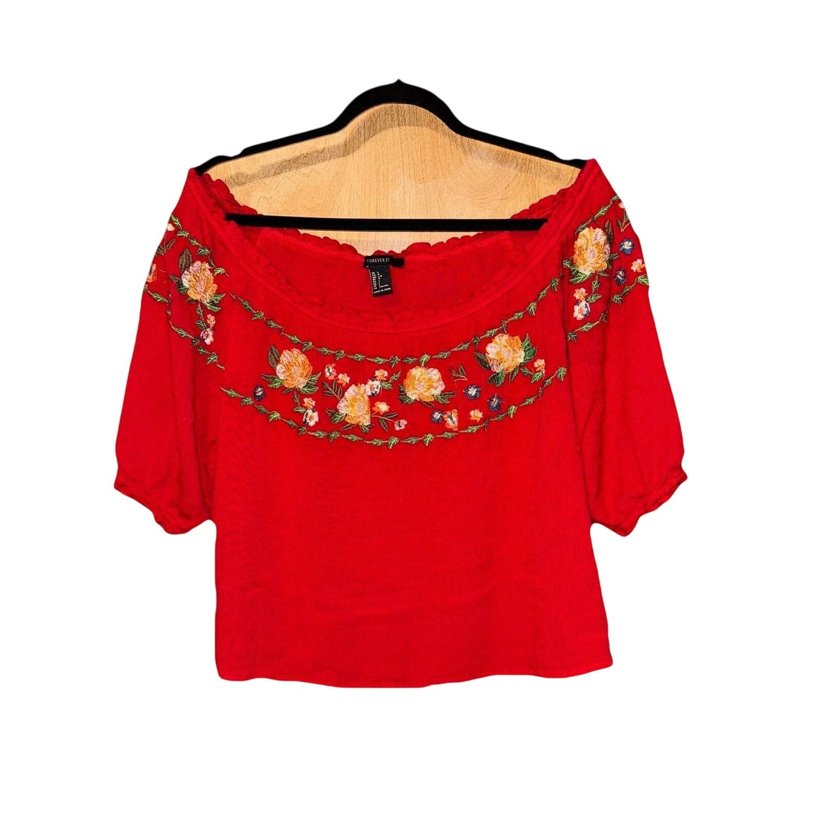 Forever 21 Forever 21 Off The Shoulder Cropped Floral Size Large Blouse Size L / US 10 / IT 46 - 1 Thumbnail