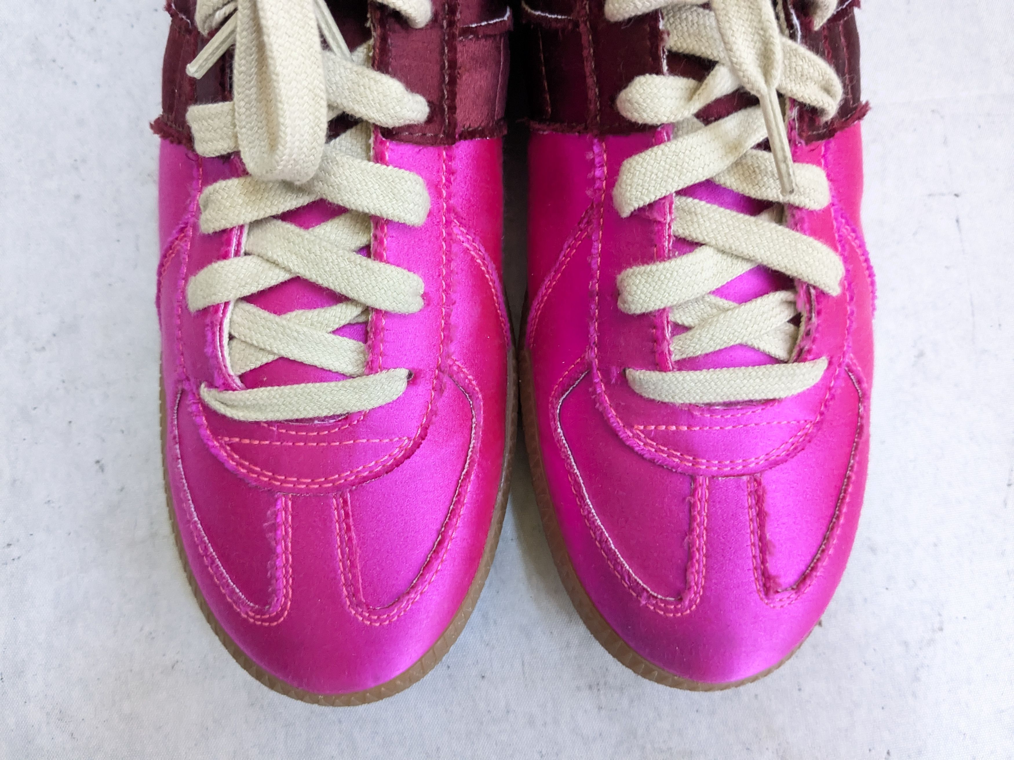 Maison Margiela Maison Margiela Replica GAT Pink Burgundy Satin 8 38 Gum Size US 8 / IT 38 - 3 Thumbnail