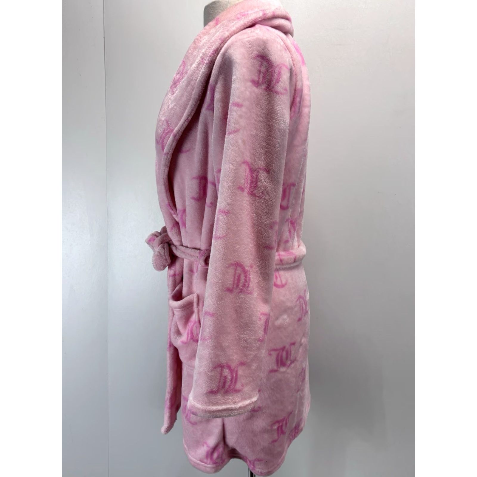 Juicy Couture VINTAGE Juicy Couture Fuzzy Bath Robe S/M Pink Belted Spellout Womens Size ONE SIZE - 2 Thumbnail