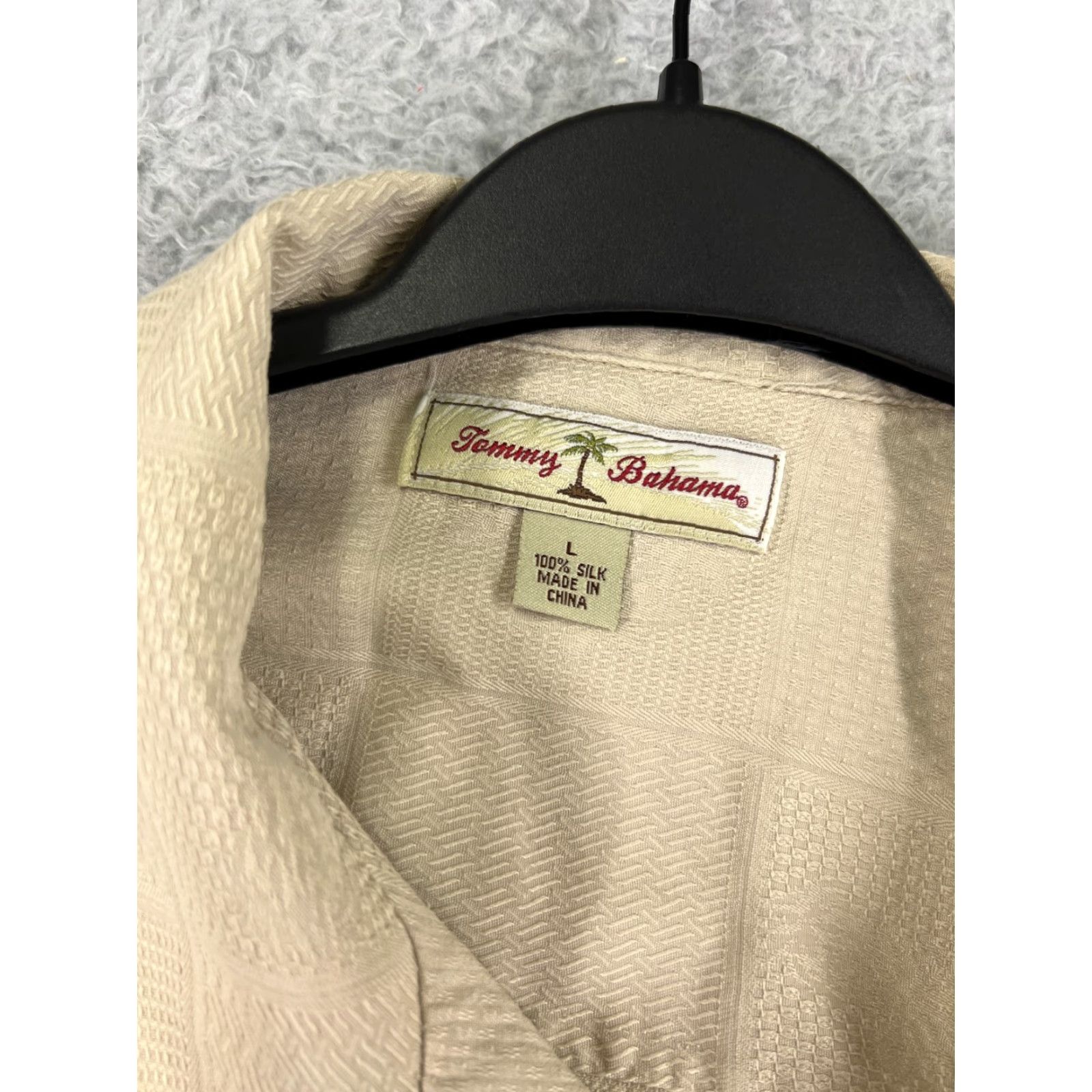 Tommy Bahama VINTAGE Tommy Bahama Shirt Mens Large Beige Palm Tile Pattern Silk Hawaiian Button Up Size US L / EU 52-54 / 3 - 3 Thumbnail