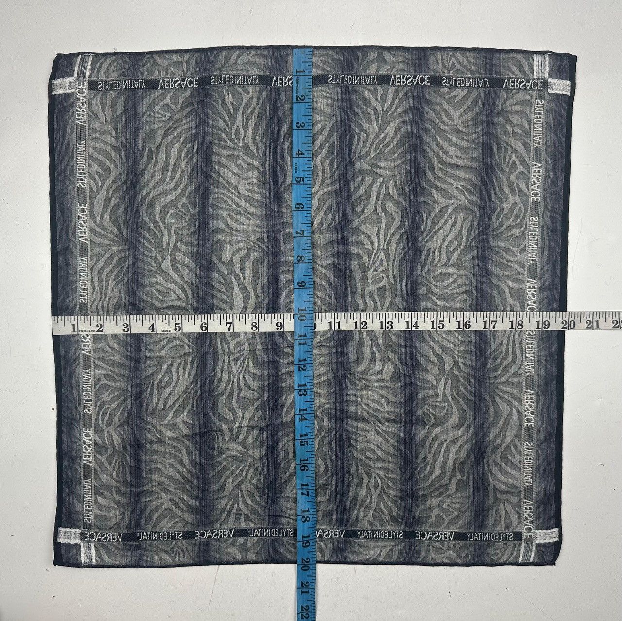 Versace versace handkerchief bandana tc44 Size ONE SIZE - 4 Thumbnail