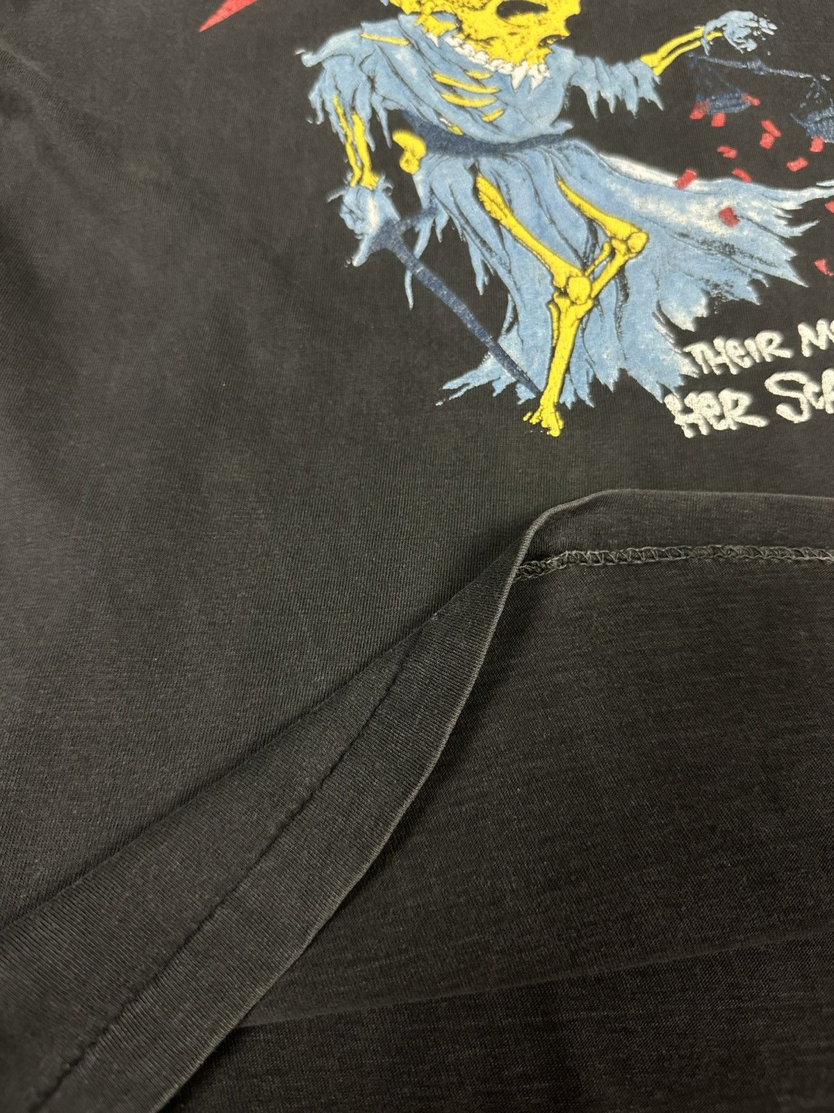 Vintage Vintage 1990s Metallica Doris T-Shirt Size US M / EU 48-50 / 2 - 6 Thumbnail