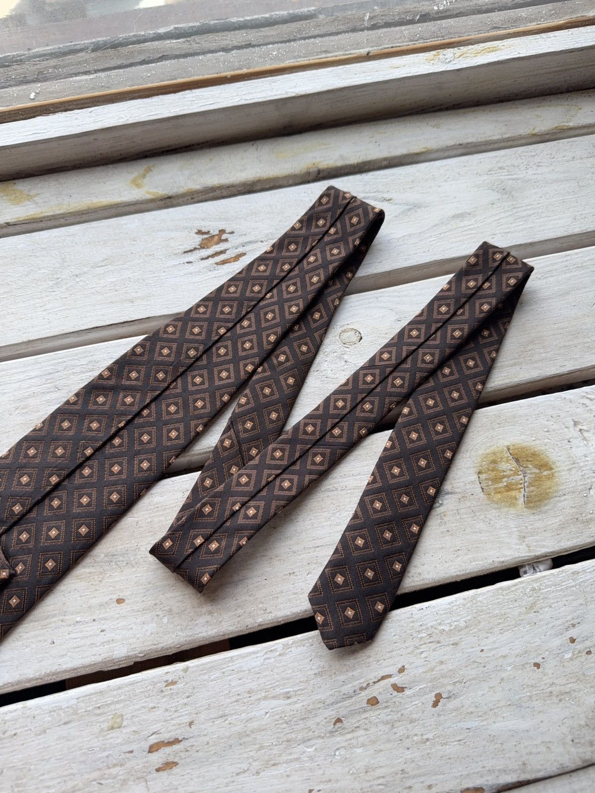 Designer × Hugo Boss Hugo Boss Italy Silk Tie Brown Geometric Diamond Print Size ONE SIZE - 7 Thumbnail