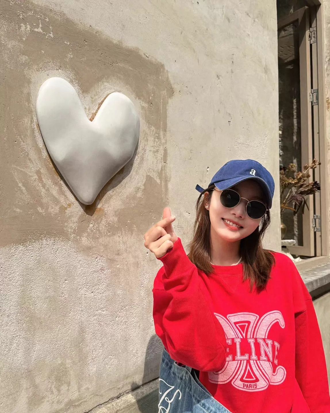 Celine Celine Berry Red Triomphe Logo Crewneck M Deadstock Size M / US 6-8 / IT 42-44 - 6 Thumbnail