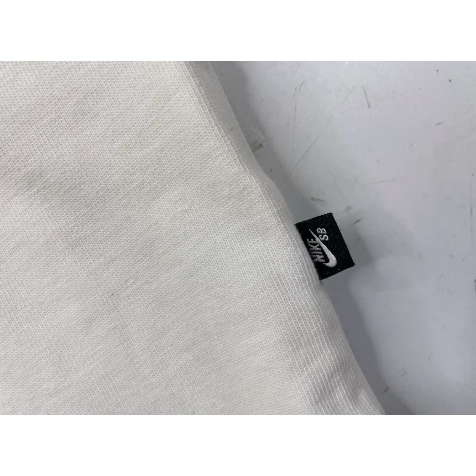 Nike Nike SB x Carpet Company T-Shirt Men S White Crew Neck Short Sleeve Logo Graphic Print Vintage No (adjusted) Size US S / EU 44-46 / 1 - 2 Thumbnail