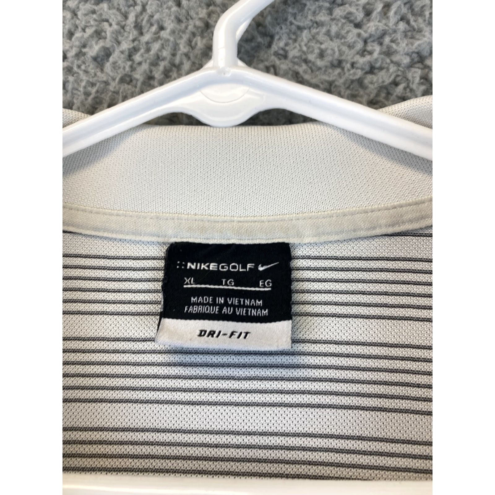 Nike Nike Dri-Fit Fit DRY Stripes Golf Polo Shirt Textured White Mens XL 65-9 Nike Golf Polo Shirt Striped White Textured Nike Dri-Fit XL Mens Size US XL / EU 56 / 4 - 3 Thumbnail