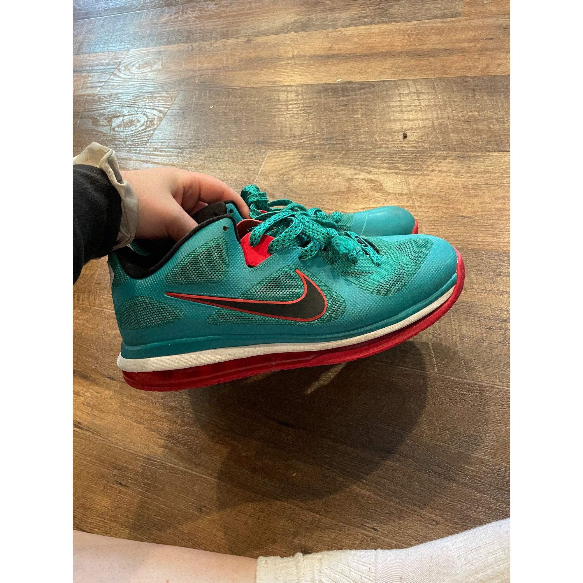 Nike Nike LeBron 9 Low ‘Reverse Liverpool’ Sneakers DQ6400-300 Me Size US 10.5 / EU 43-44 - 1 Thumbnail