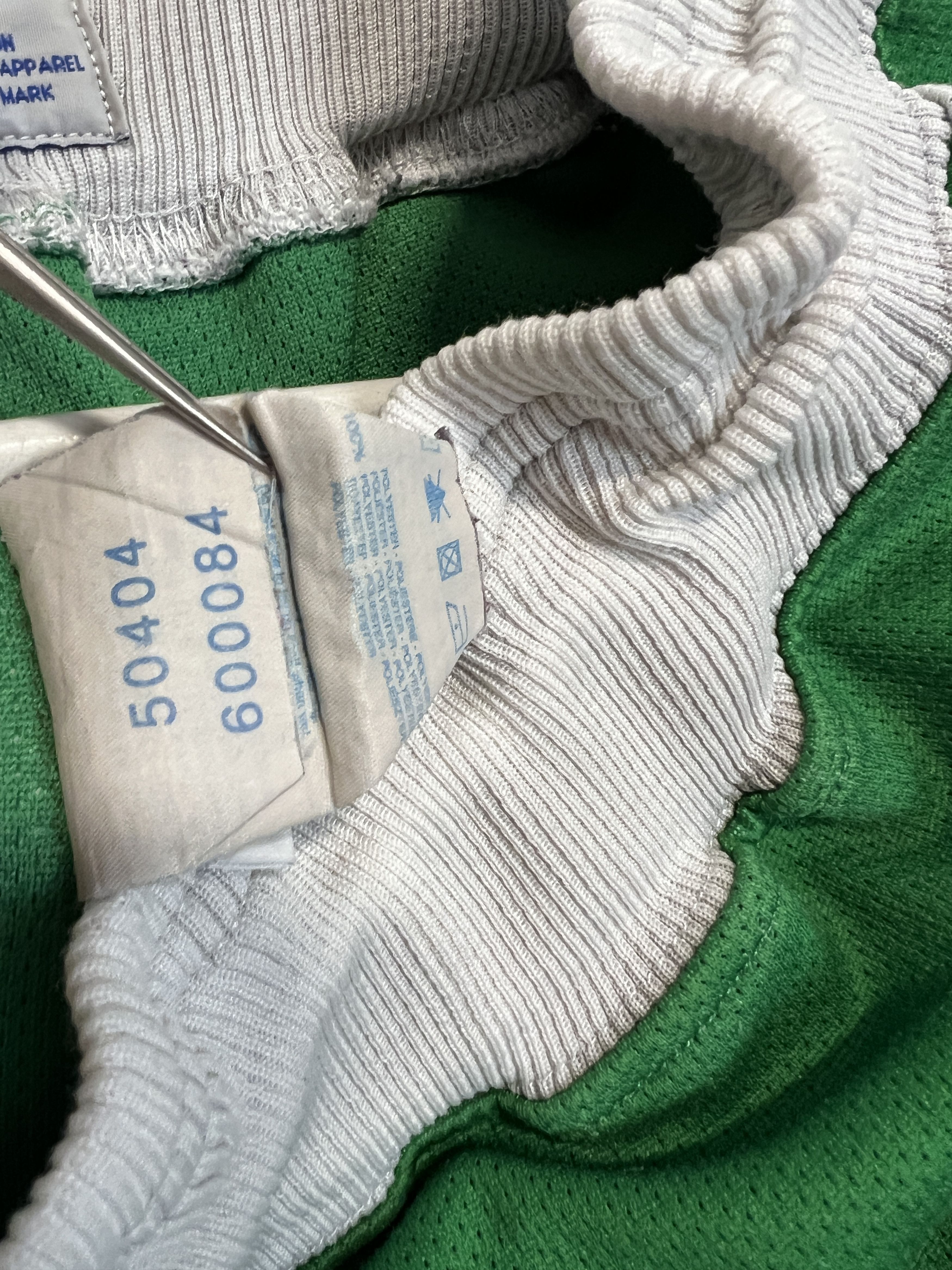 Champion Vintage 90's Champion Boston Celtics NBA Shorts Rare Hype Size US 30 / EU 46 - 8 Thumbnail