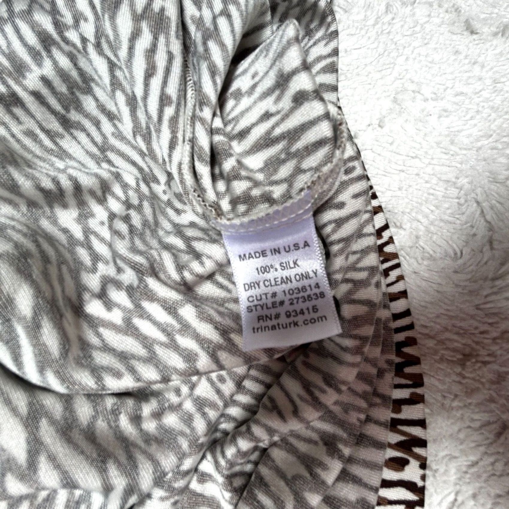 Trina Turk Trina Turk Women V-neck Printed Cap Sleeve Ruched Silk Dress White/Brown Size 8 Size M / US 6-8 / IT 42-44 - 4 Thumbnail