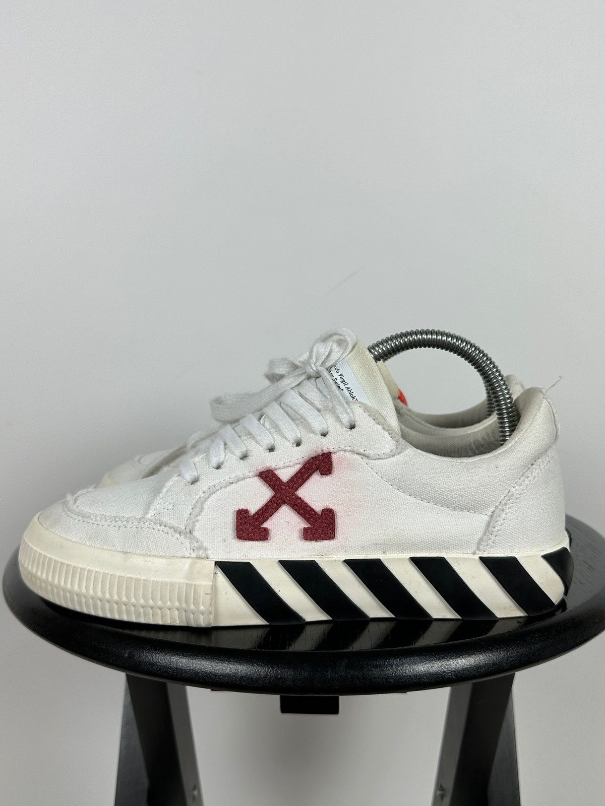 Off-White Off-White Vulcanized Virgil Abloh Low Top Sneakers Size US 8 / IT 38 - 2 Thumbnail