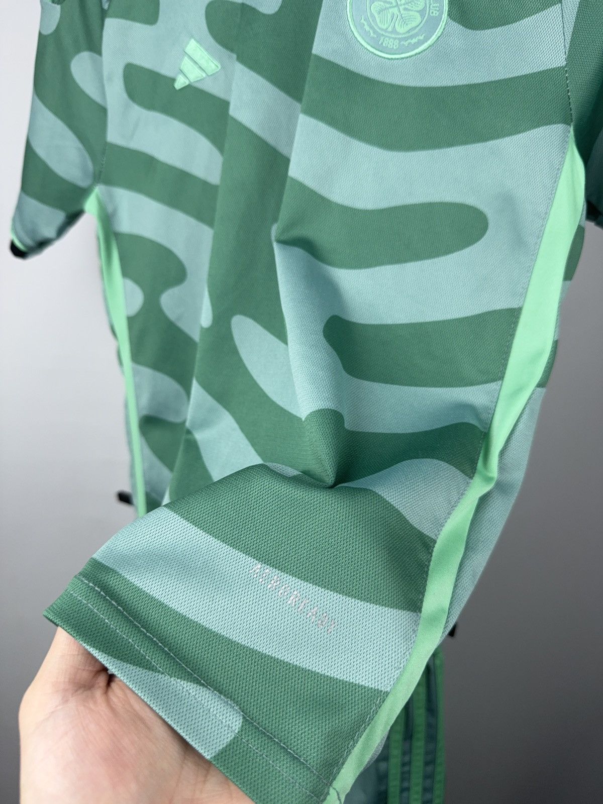Adidas Celtic FC Adidas Camouflage Green Third Jersey & Shorts 26 Size US XXS / EU 40 - 5 Thumbnail