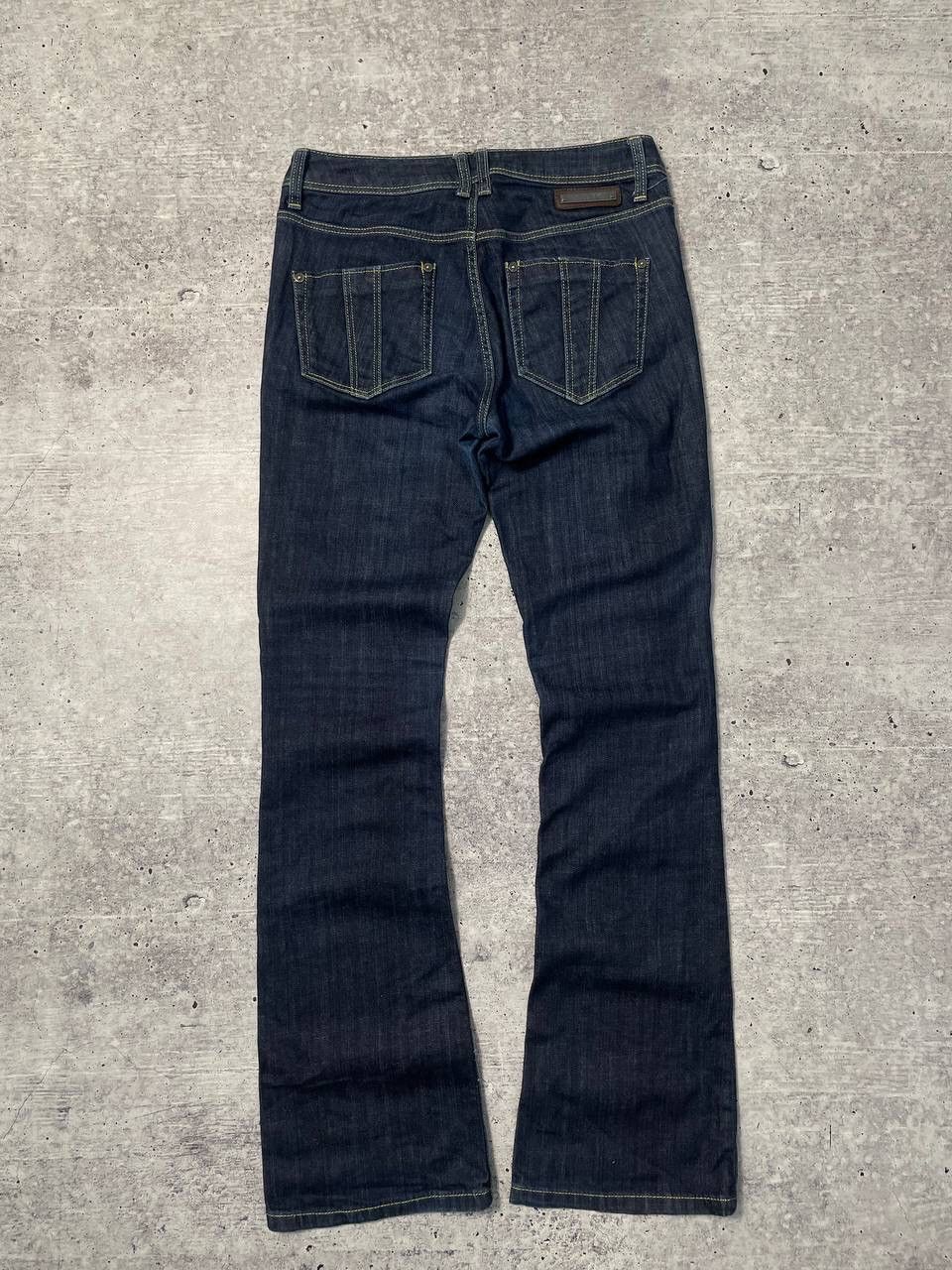 Burberry Vintage Burberry Brit Flared Denim Jeans Women Y2K Size 30" / US 8 / IT 44 - 1 Thumbnail