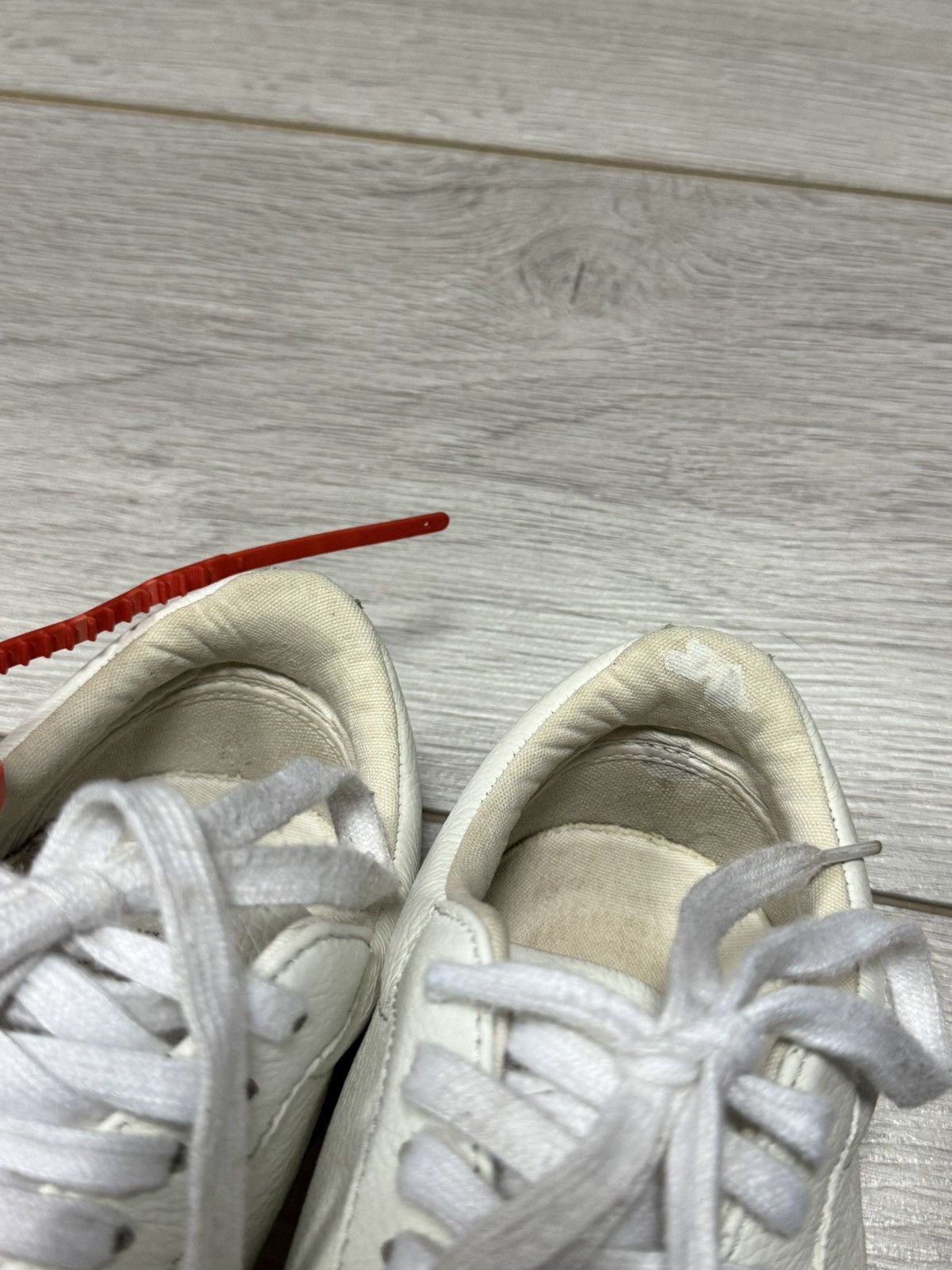 Off-White Off-White leather vulcanized arrows tape sneakers Size US 8.5 / EU 41-42 - 12 Thumbnail