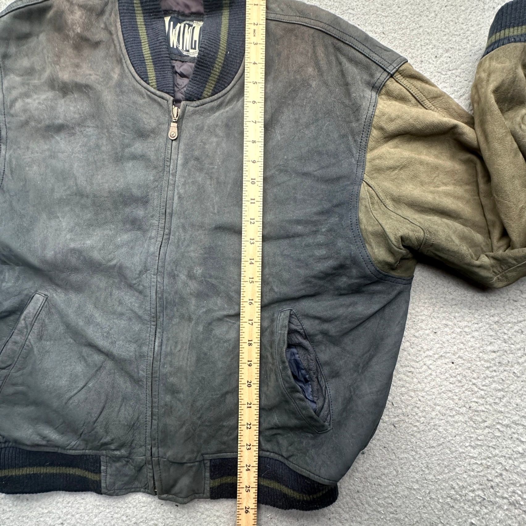 Vintage VINTAGE Winlit Two Tone Varsity Bomber Leather Jacket Men Large Gray Quilt Lined Size US L / EU 52-54 / 3 - 5 Thumbnail