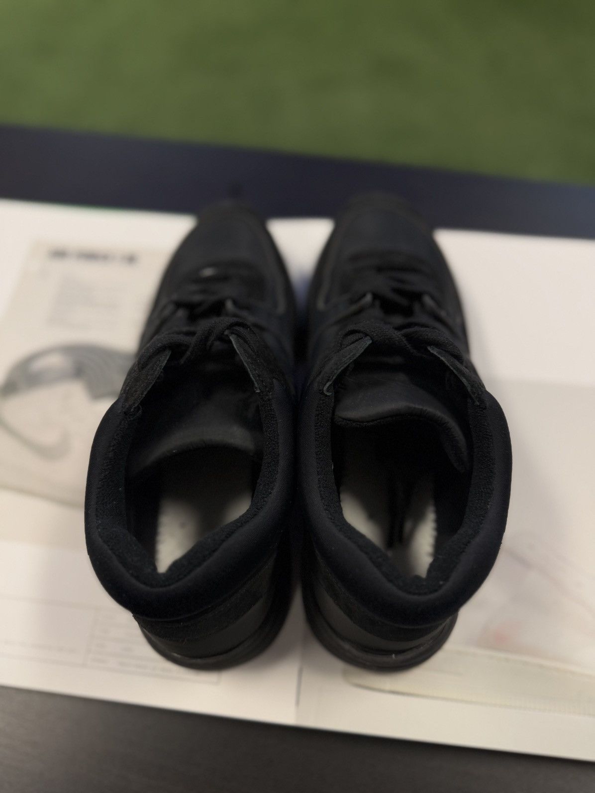 Chanel 38EU/8US - Chanel Interlocking CC Logo Suede Trainer Shoes Size US 8 / IT 38 - 10 Thumbnail