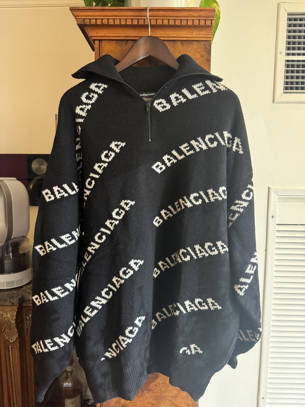 Balenciaga Balenciaga Camel Hair/Wool Blend Knit Logo Quarter Zip Small Size US S / EU 44-46 / 1 - 8 Thumbnail