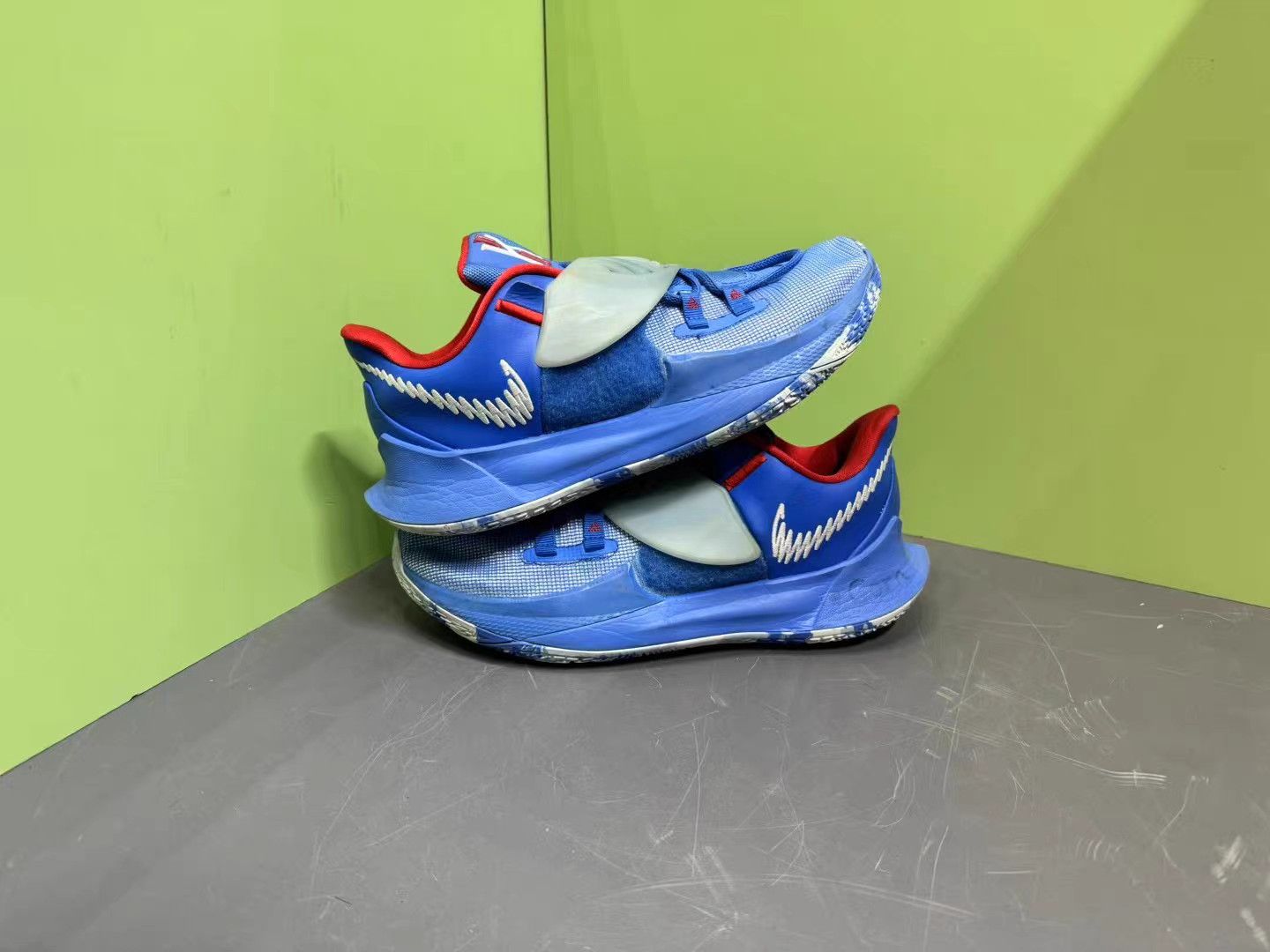 Nike Nike Kyrie Low 3 Blue White K15 Size US 9 / EU 42 - 4 Thumbnail