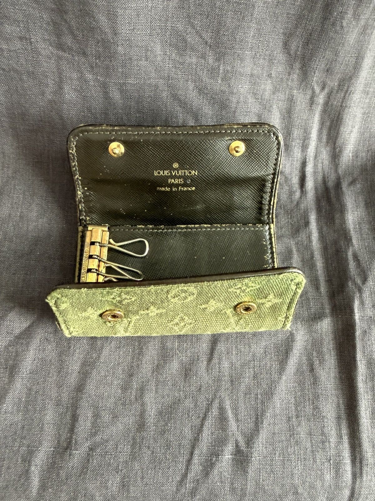 Louis Vuitton Louis Vuitton Canvas Monogram Keycase Size ONE SIZE - 3 Thumbnail