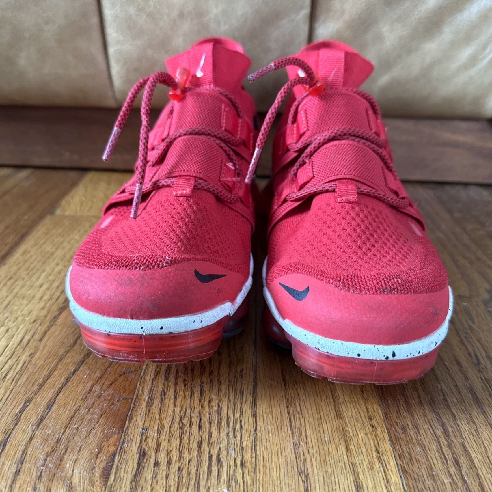 VINTAGE Rare Nike AIR VAPORMAX UTILITY red Size 8,5 Men  display picture 3