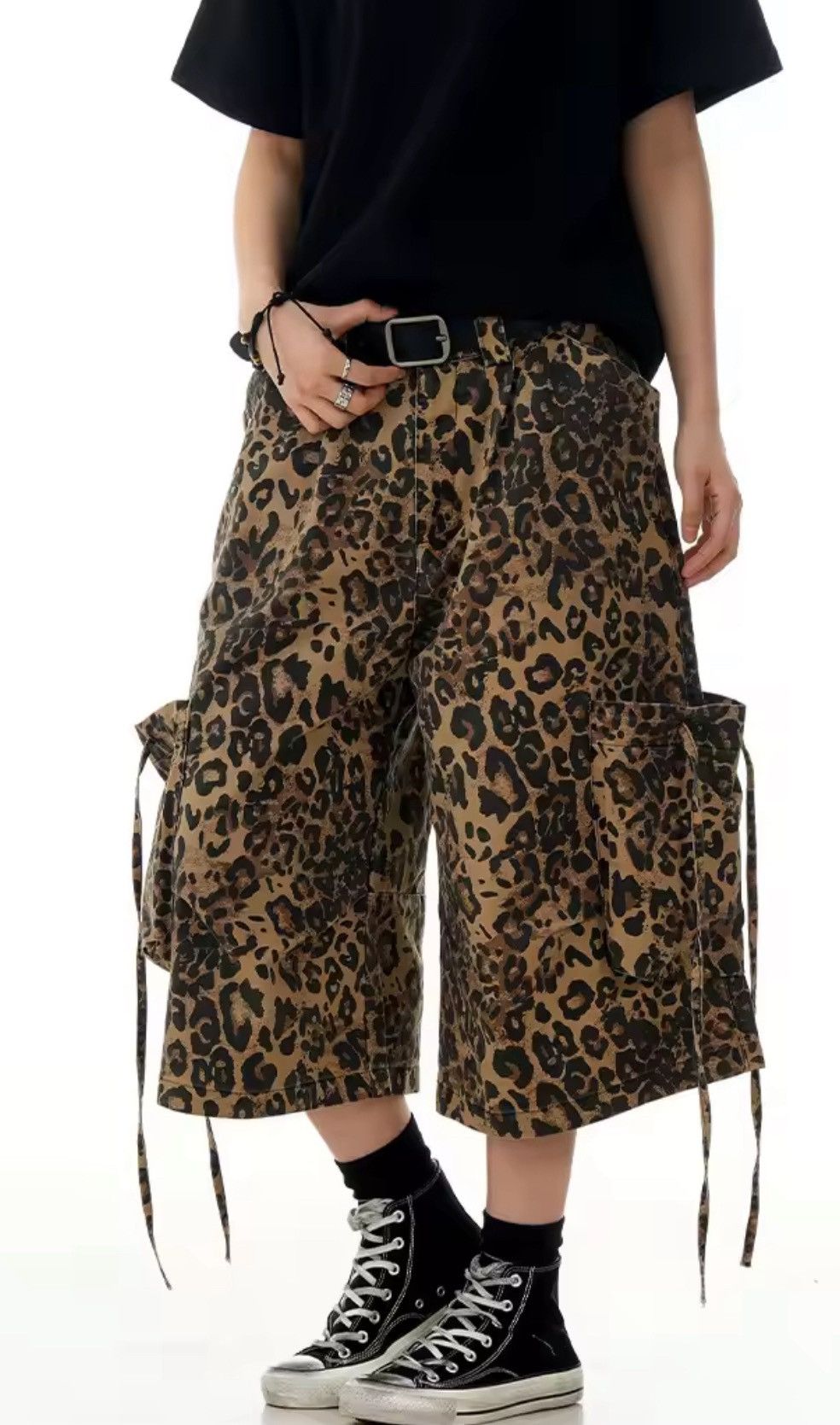 Japanese Brand New Leopard Print Cargo Shorts - Streetwear Vibes Size US 27 - 5 Thumbnail
