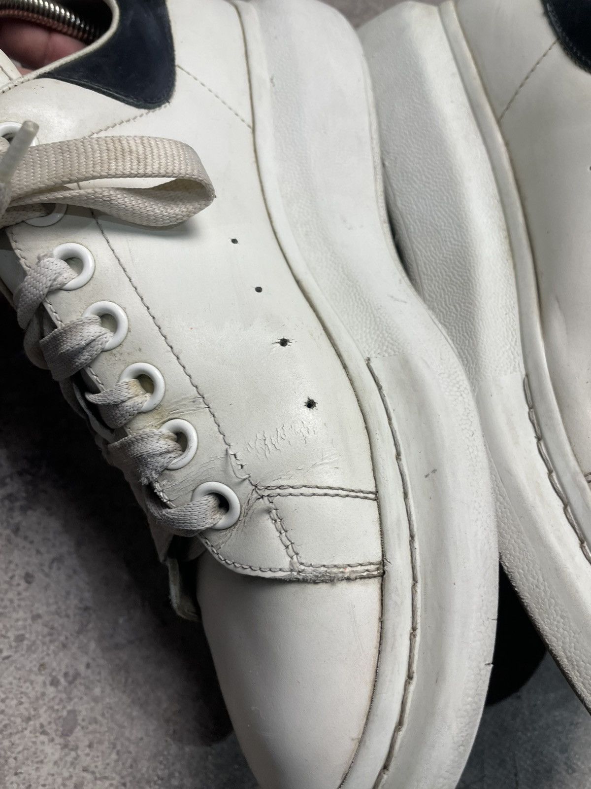 Alexander McQueen Alexander McQueen Sneakers Size 41.5 Size US 8.5 / EU 41-42 - 5 Thumbnail