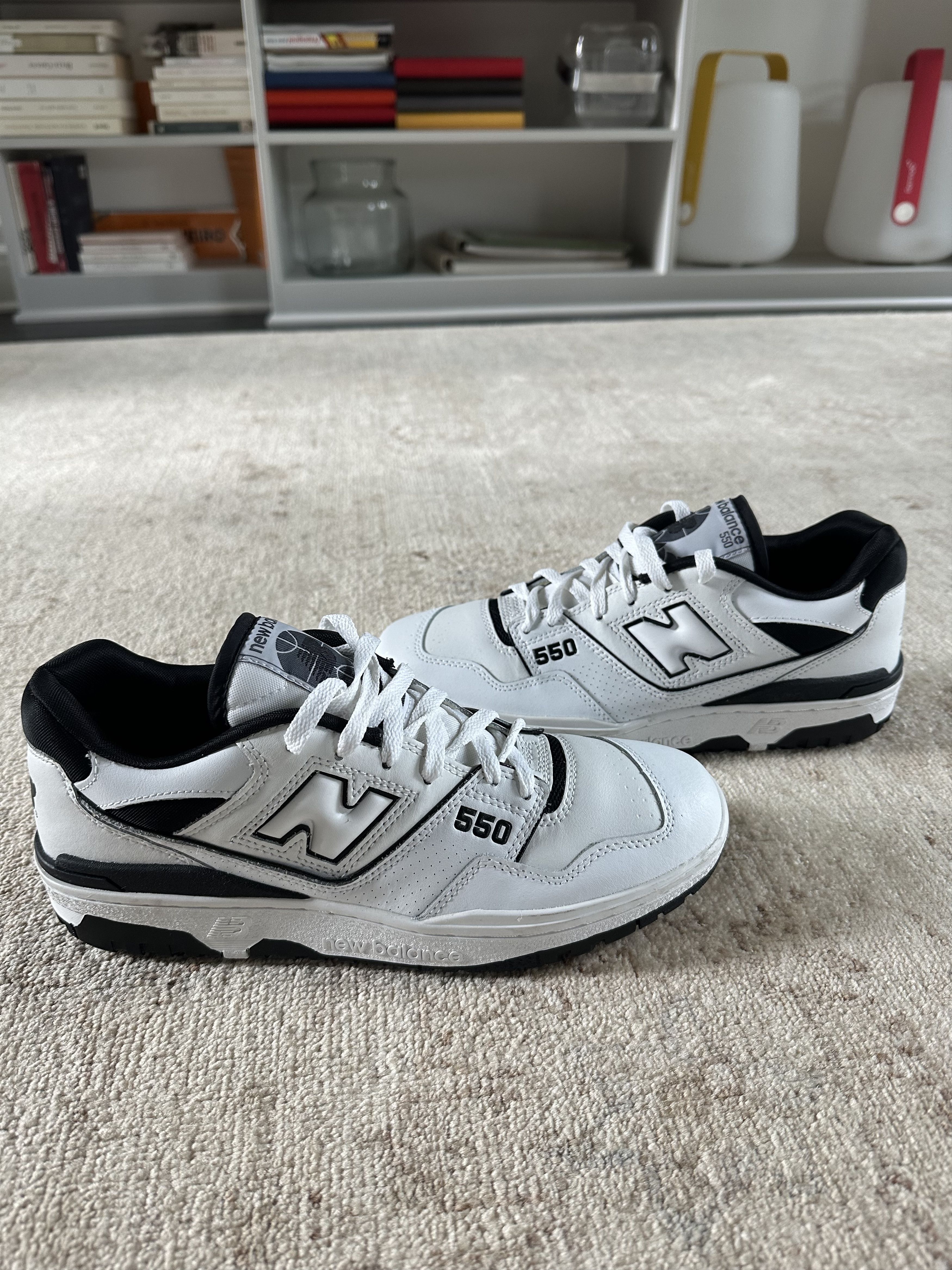 New Balance New Balance 550 White/Black Size US 10 / EU 43 - 1 Thumbnail