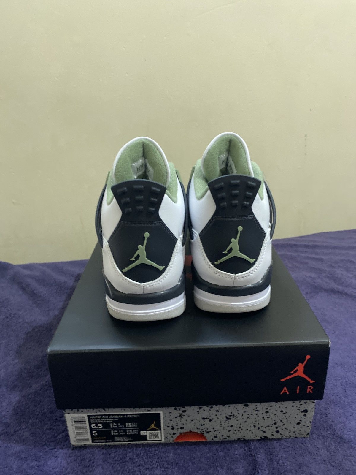 Jordan Brand Jordan 4 Retro Seafoam (Women) Size US 5 / EU 37 - 10 Thumbnail