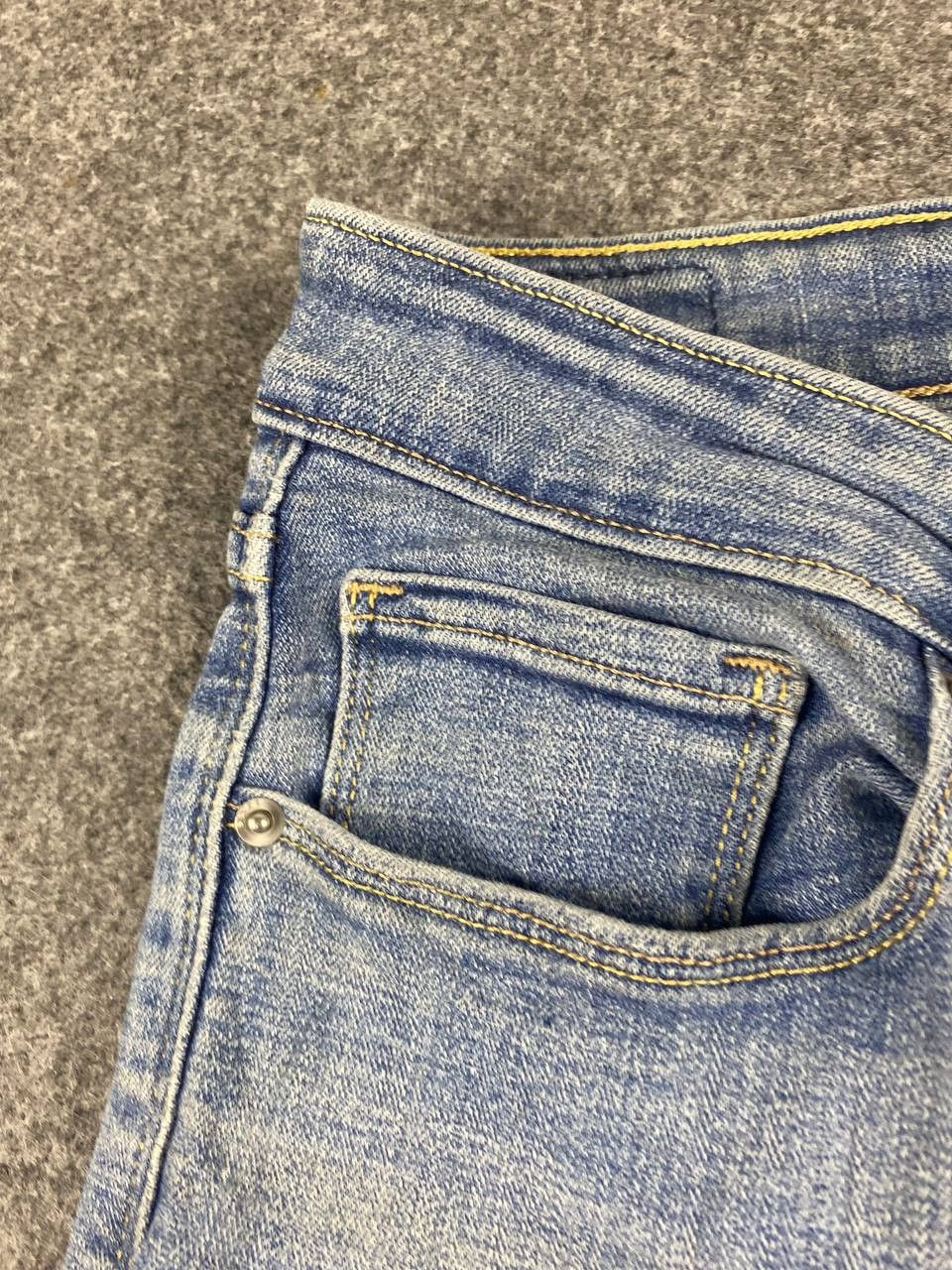Levi's levis 575 mid rise skinny distressed denim Size 31" - 10 Thumbnail
