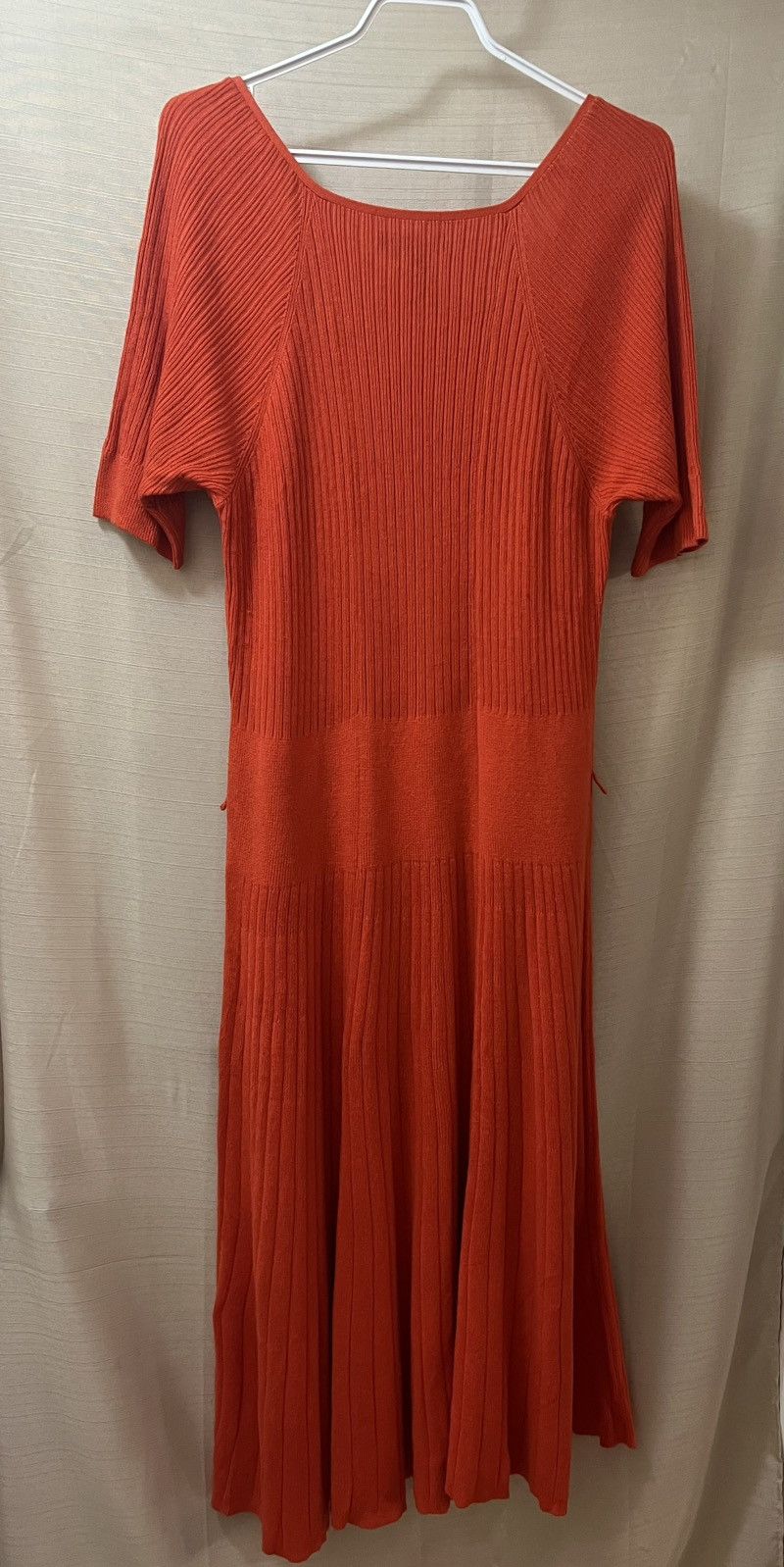 ralph lauren orange dress From Lauren's iconic Spring/Summer 2008 runway A show marking his 40 years of timeless designcomes a rare gem now at Raffe: a radiant floral gown made for golden summer  A timeless wardrobe staple this midi Women's Orange Designer Dresses |