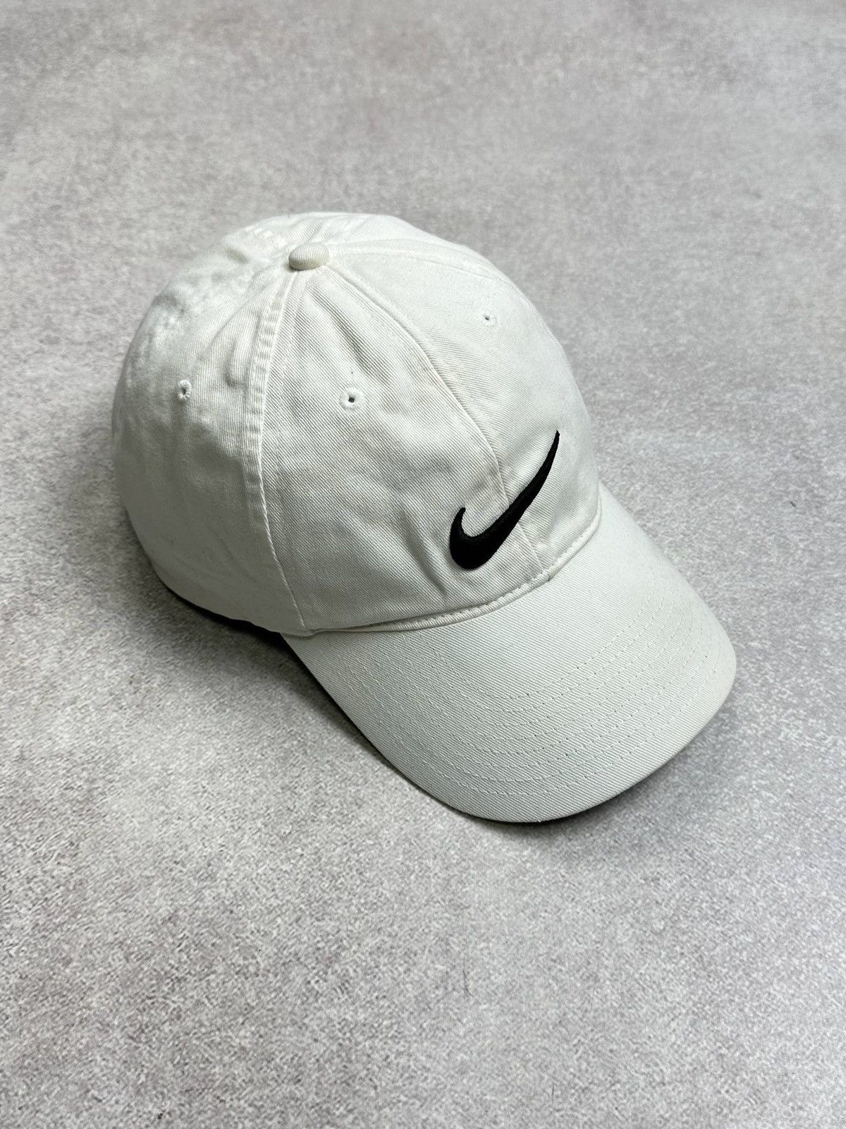 Nike Vintage 90s Nike Big Swoosh White Cap Rare Os Size ONE SIZE - 1 Thumbnail