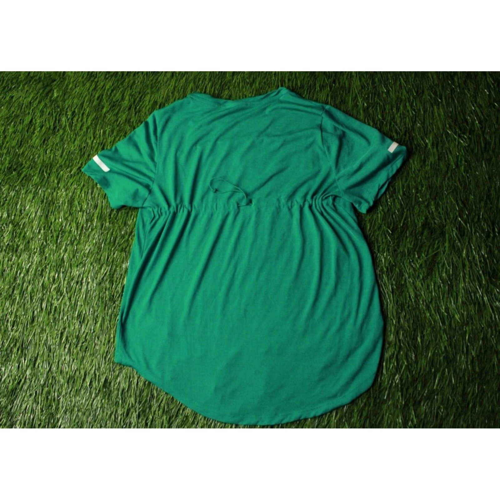 Nike NIKE RUN RUNNING 2020 WOMEN TRAINING SHIRT JERSEY TEE ORIGINAL SIZE M MEDIUM GREEN RUNNING Training Shirt Womens 2020 Nike Dri-FIT Size M / US 6-8 / IT 42-44 - 2 Thumbnail