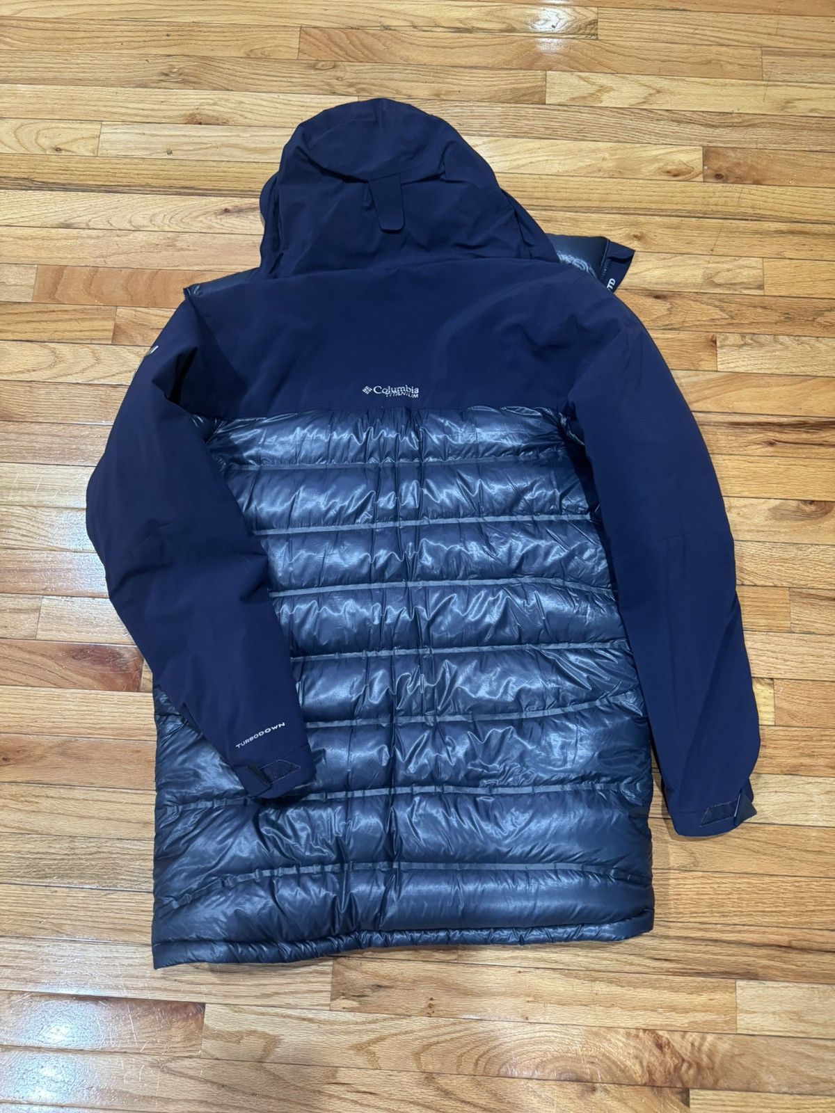 Columbia Navy Blue Columbia Titanium Puffer Jacket Size M Size US M / EU 48-50 / 2 - 14 Thumbnail