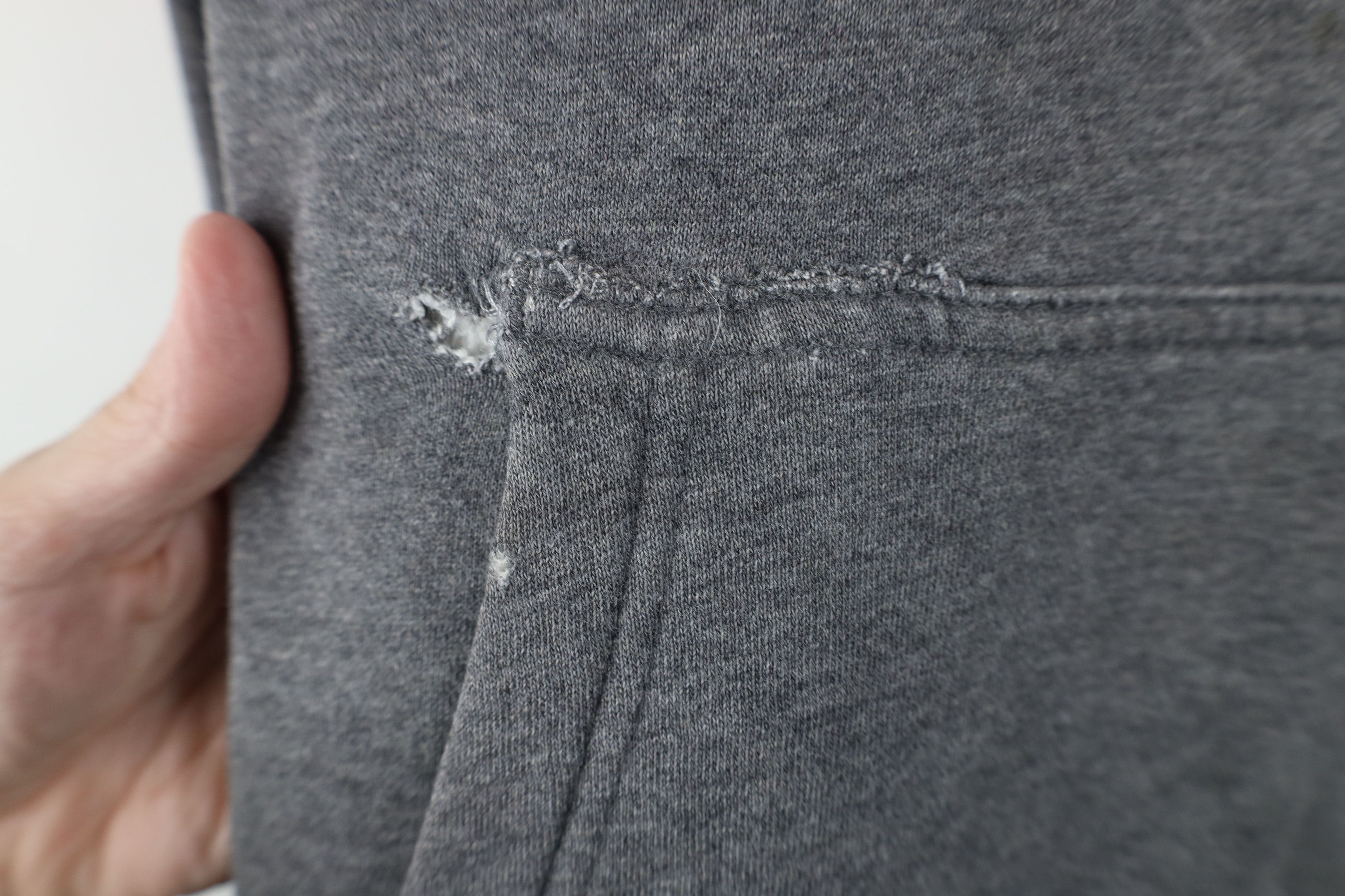 Nike Vintage Nike Travis Scott Mini Swoosh Spell Out Hoodie Gray Size US L / EU 52-54 / 3 - 5 Thumbnail