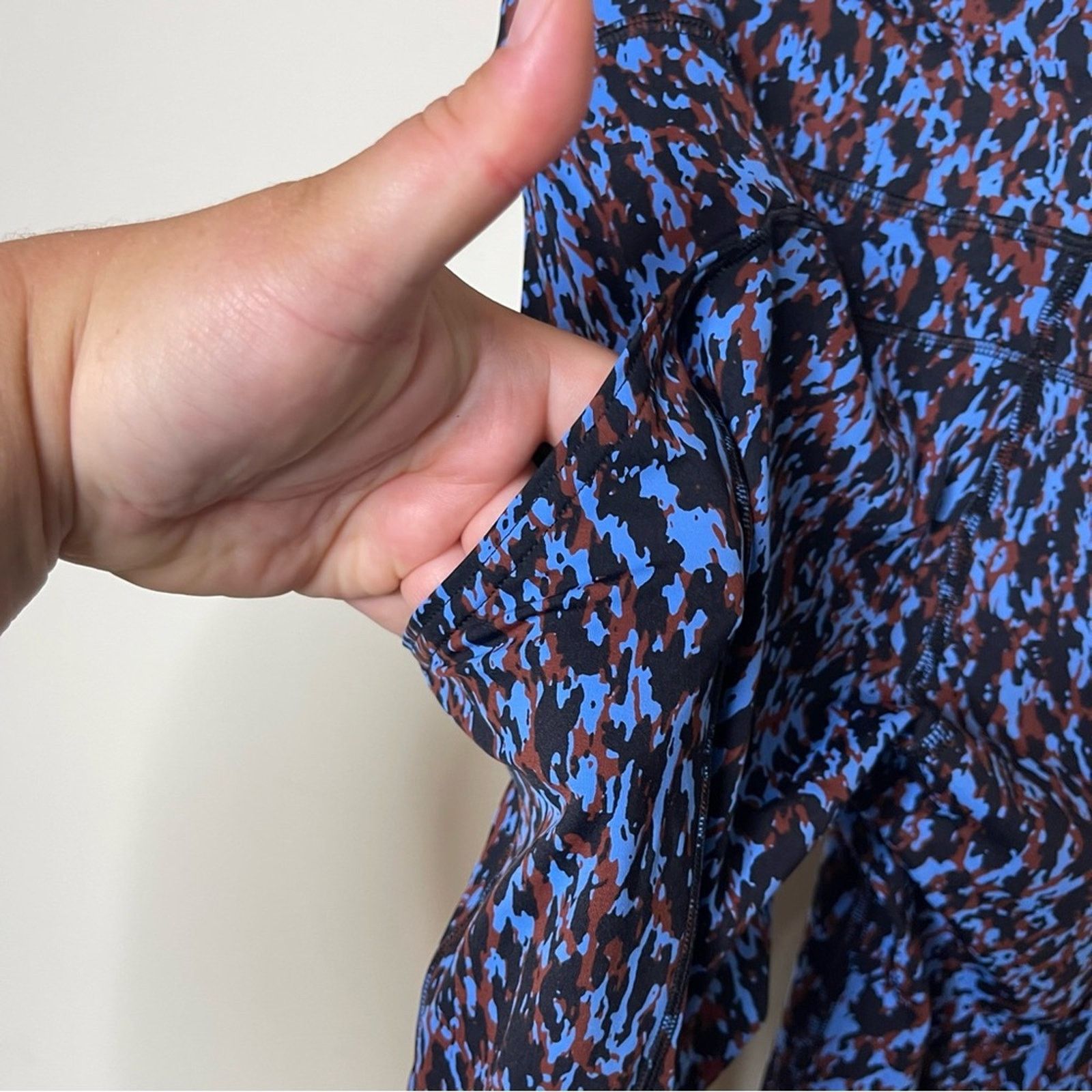 Lululemon Lululemon Fast Free High-Rise Tight 25" Leopard Camo Blue Size 27" / US 4 / IT 40 - 3 Thumbnail