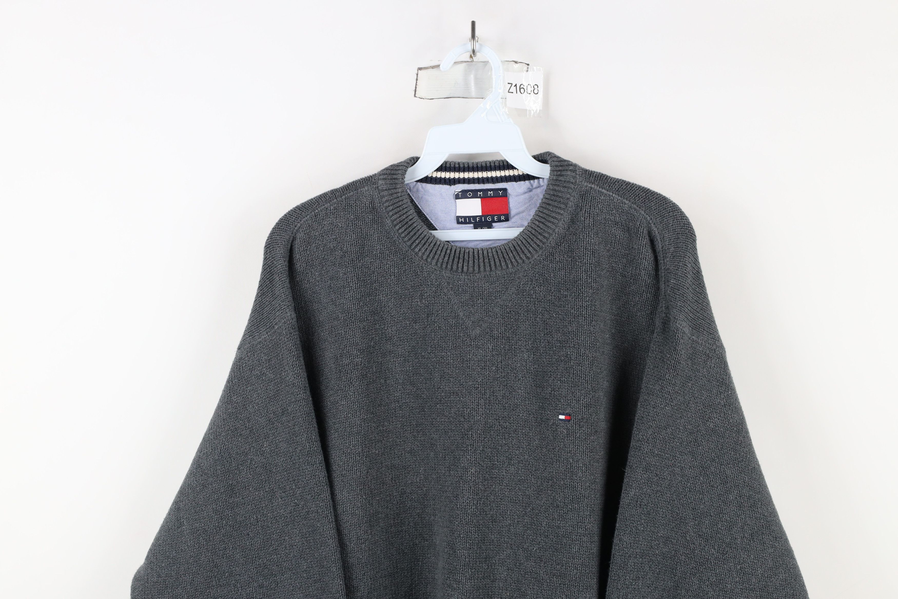 Tommy Hilfiger × Vintage Vintage 90s Tommy Hilfiger Cotton Knit Crewneck Sweater Gray Size US XL / EU 56 / 4 - 2 Thumbnail