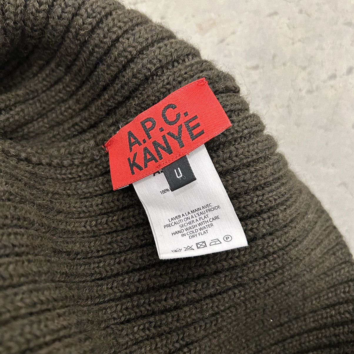 A.P.C. × Kanye West A.P.C x Kanye Balaclava Ski Mask Size ONE SIZE - 3 Thumbnail