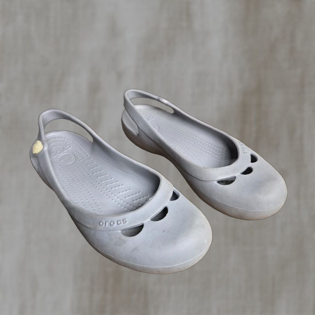 Crocs Crocs Sandals Women Slip-On Size 8 Gray Solid Size US 8 / IT 38 - 1 Thumbnail