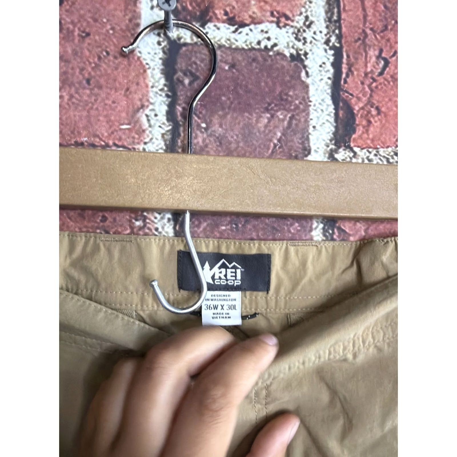 Vintage REI Co-op Sahara Pants Mens 36x30 Tan Relaxed Cargo Outdoor Hiking Shirt? Size US 36 / EU 52 - 2 Thumbnail