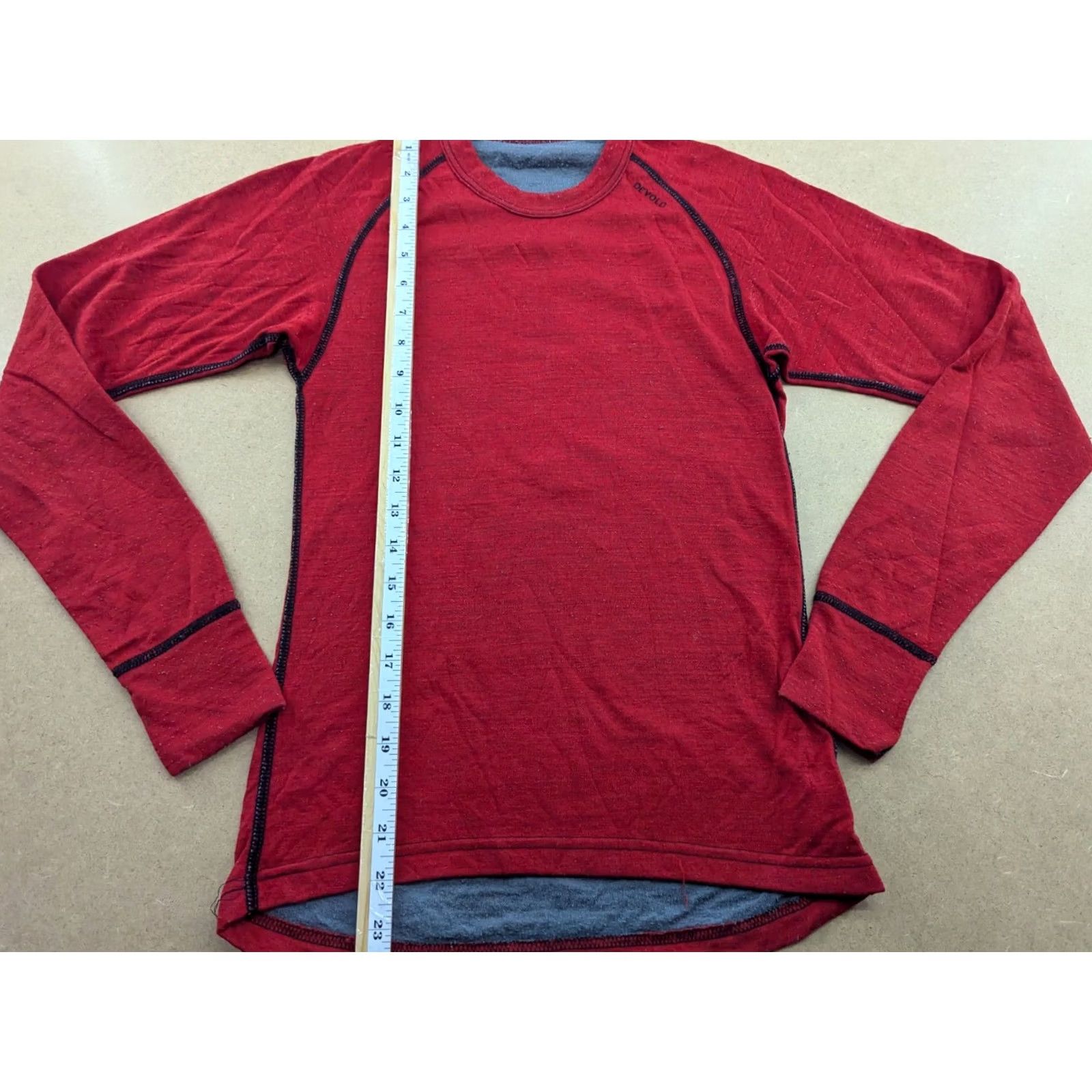 Vintage Devold Base Layer Shirt Womens Small Red Outdoor Sport Ski Wool Blend Thermal T-Shirt Size S / US 4 / IT 40 - 3 Thumbnail