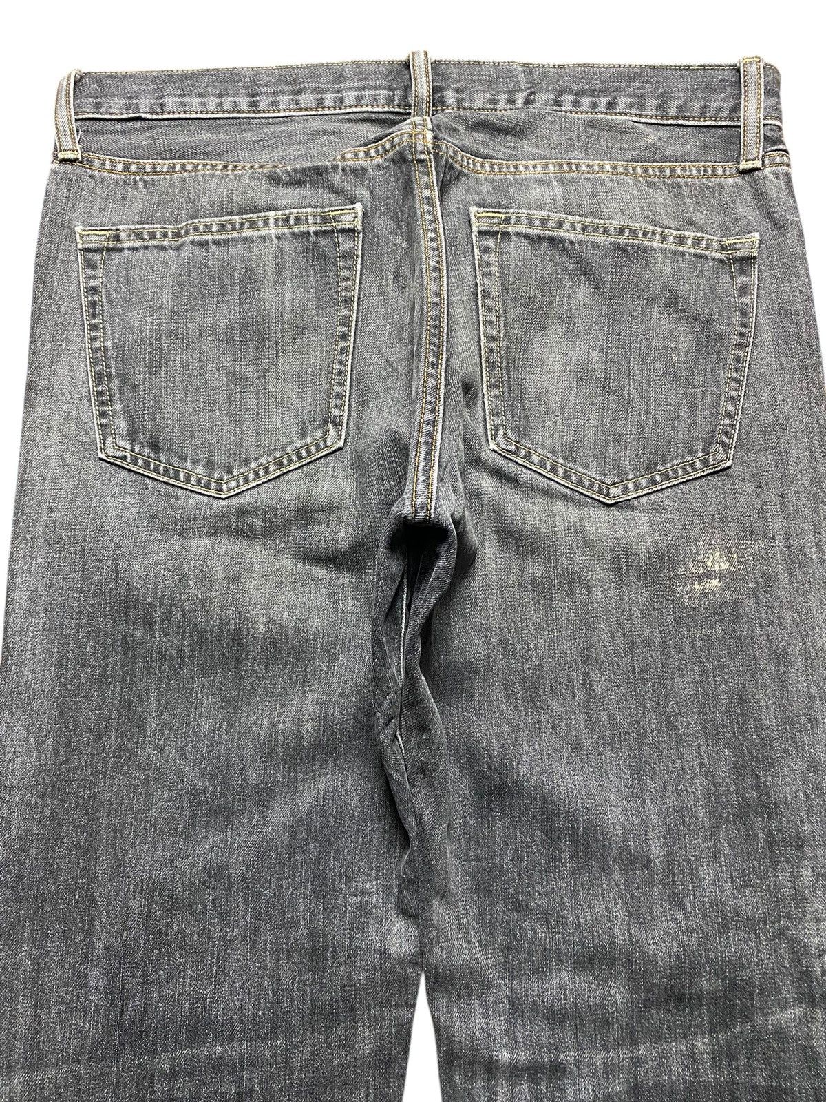Japanese Brand Vintage Uniqlo Black Denim Distressed Loose Jeans Size US 34 / EU 50 - 4 Thumbnail