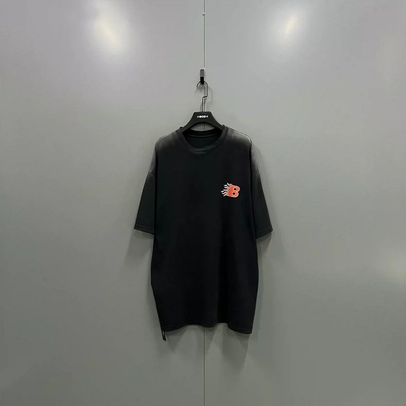 Balenciaga Balenciaga Flame Letter Distressed Print Tee Size US L / EU 52-54 / 3 - 1 Thumbnail