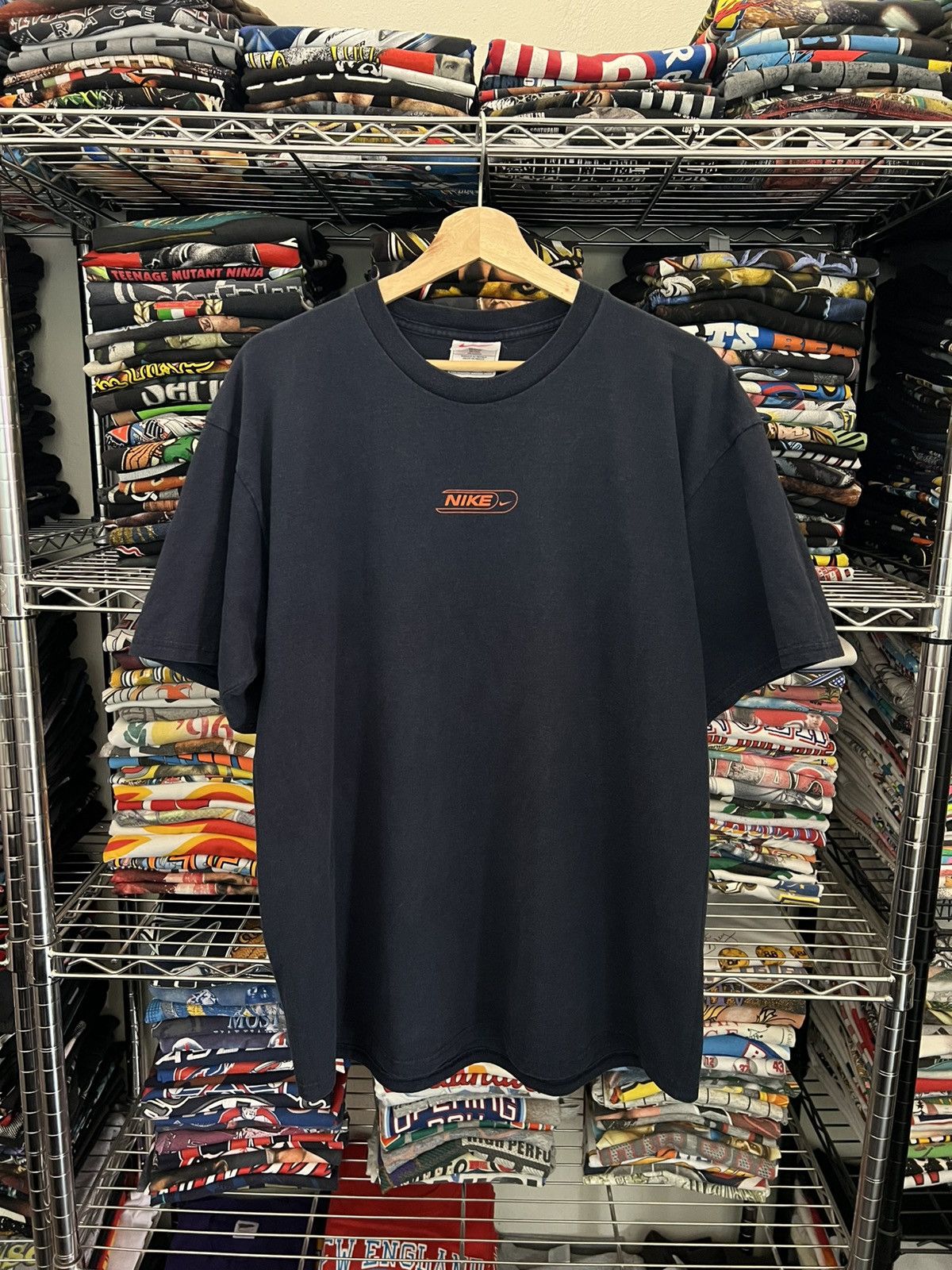 Nike 90s Nike Sports Athletics Mini Swoosh Center Tee Size US L / EU 52-54 / 3 - 2 Thumbnail