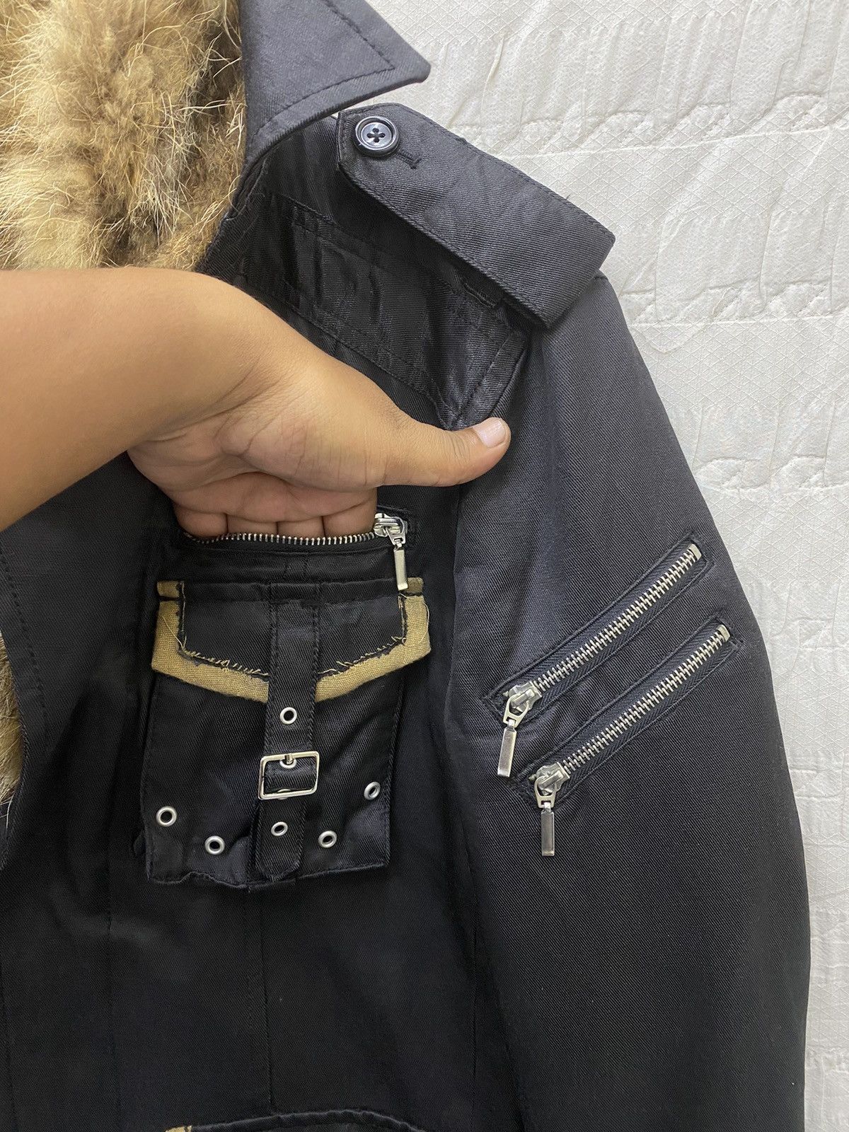 Seditionaries × Tornado Mart (P) ARCHIVE💥TORNADO MART BONDAGE WAXED FUR JACKET Size M / US 6-8 / IT 42-44 - 11 Thumbnail