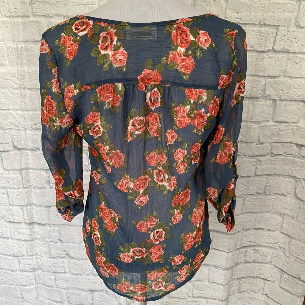 Other Bobbie Brooks women S semi sheer 3/4 sleeve floral print blo Size S / US 4 / IT 40 - 7 Thumbnail