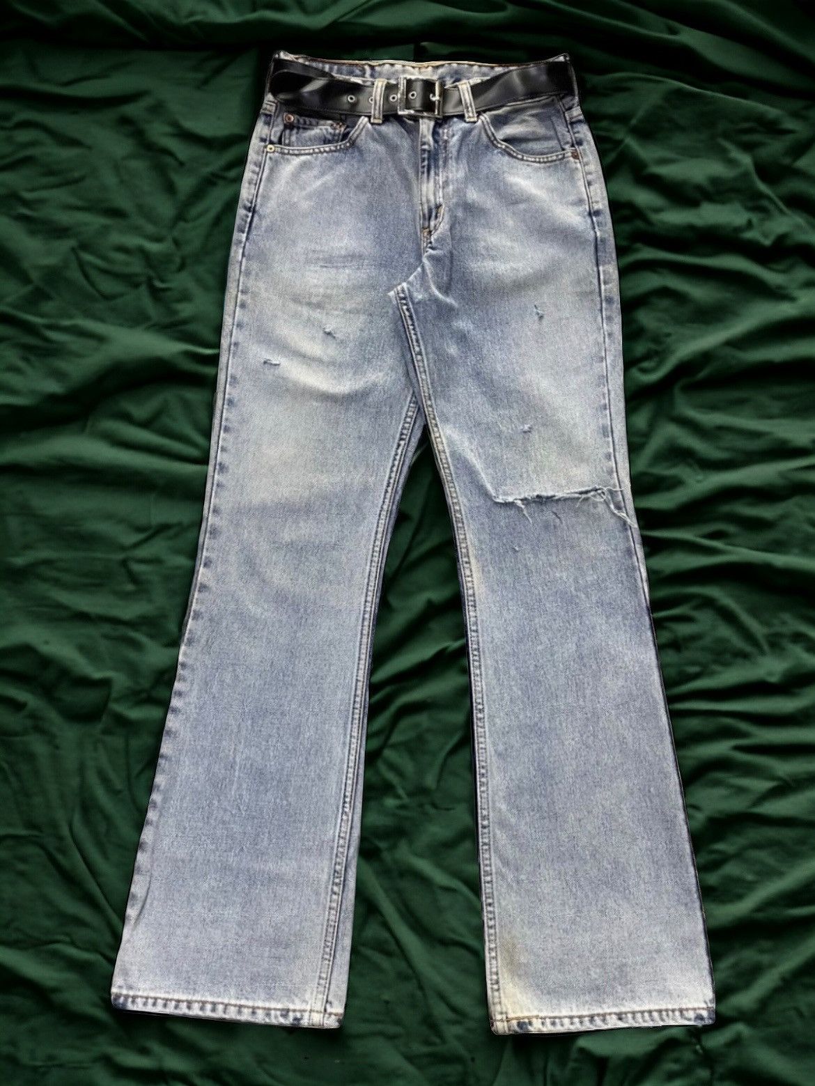 Vtg Levi’s 517 Flared Crash Distressed Jeans leather belt