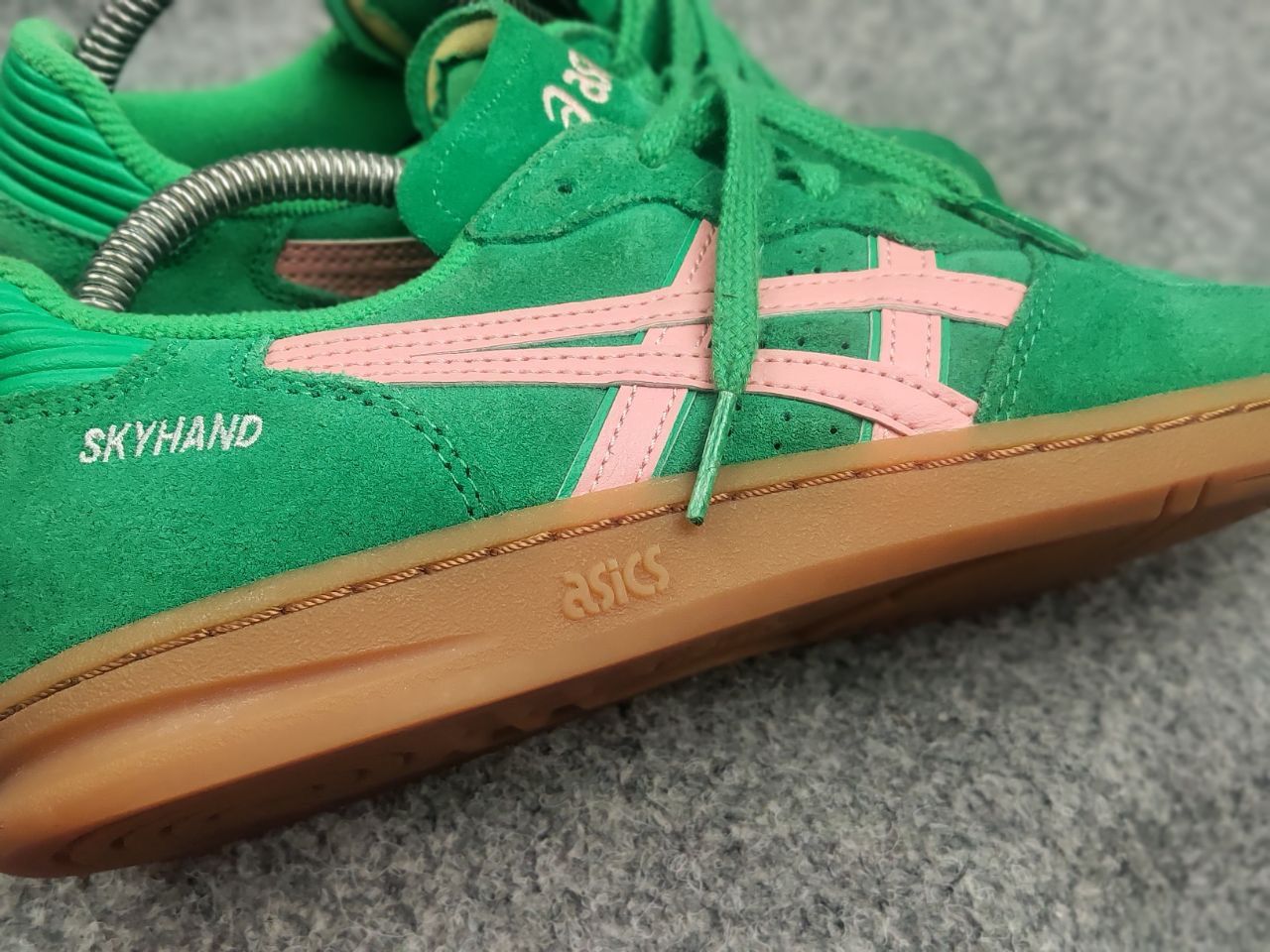 Asics Asics Skyhand OG Cilantro Grapefruit Sneakers Y2K Style Size US 6 / EU 39 - 20 Thumbnail