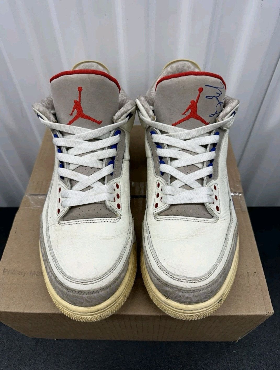 Jordan Brand Nike Air Jordan Retro 3 International Flight Size 10.5 Men Size US 10.5 / EU 43-44 - 2 Thumbnail