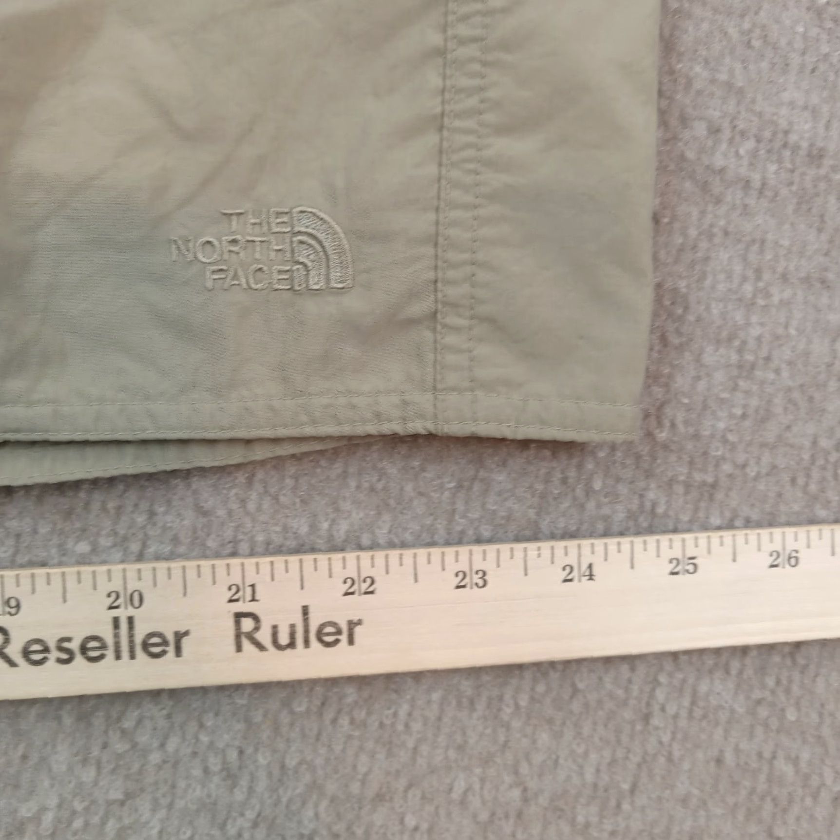 The North Face The North Face Mens Large Green Shorts Athletic Outdoor Hiking Nylon Elastic Waist Pockets Size US 33 - 4 Thumbnail